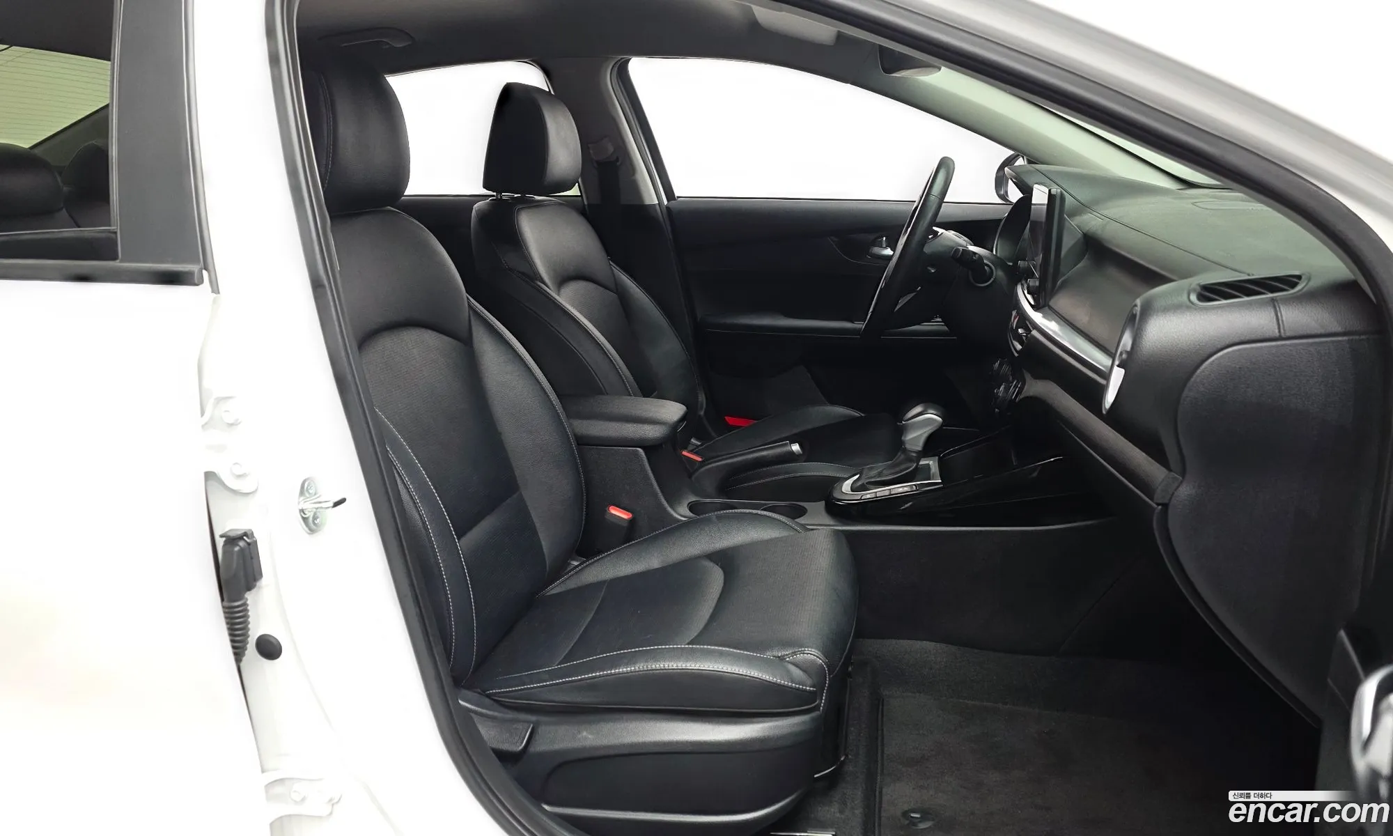 Kia K3 2023 — 7