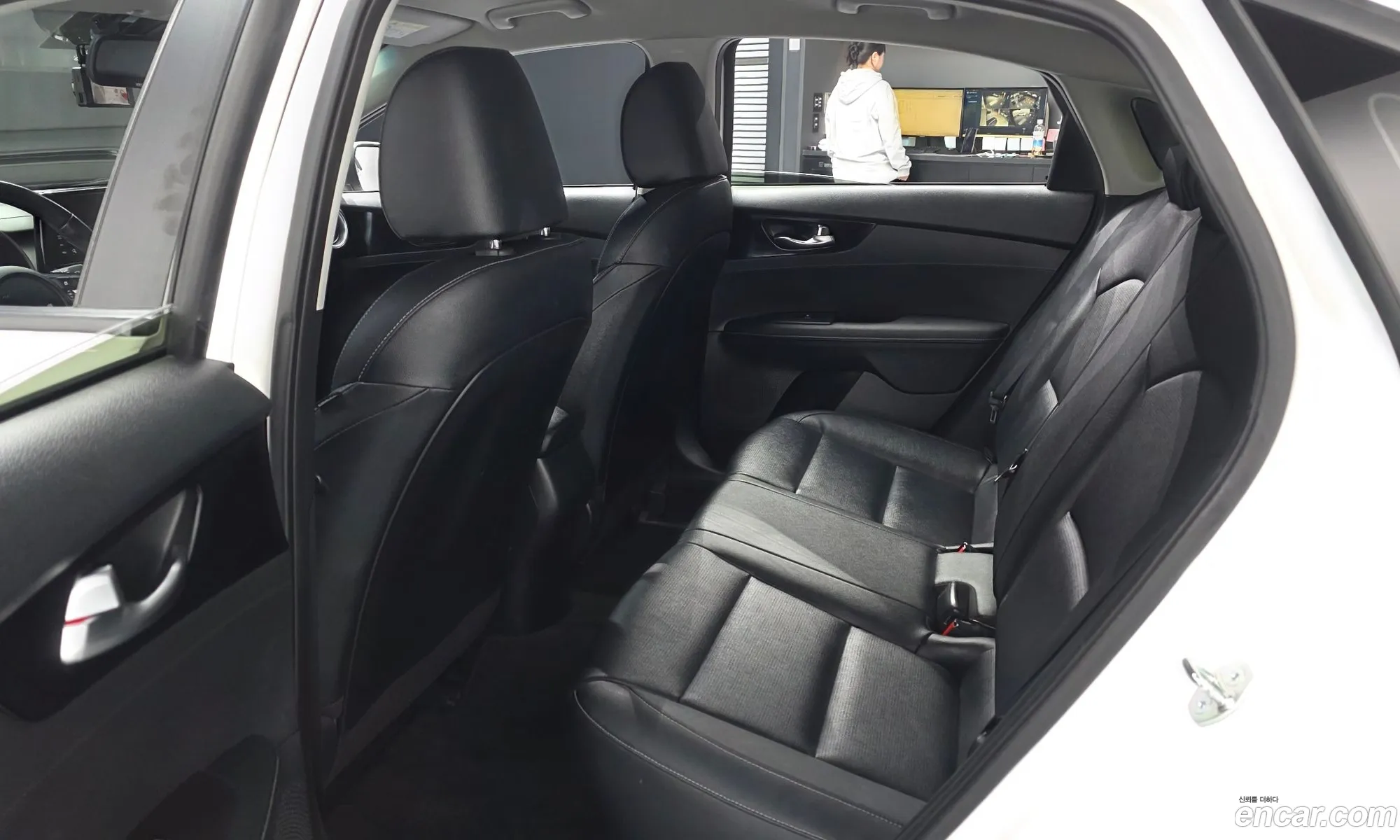 Kia K3 2023 — 20