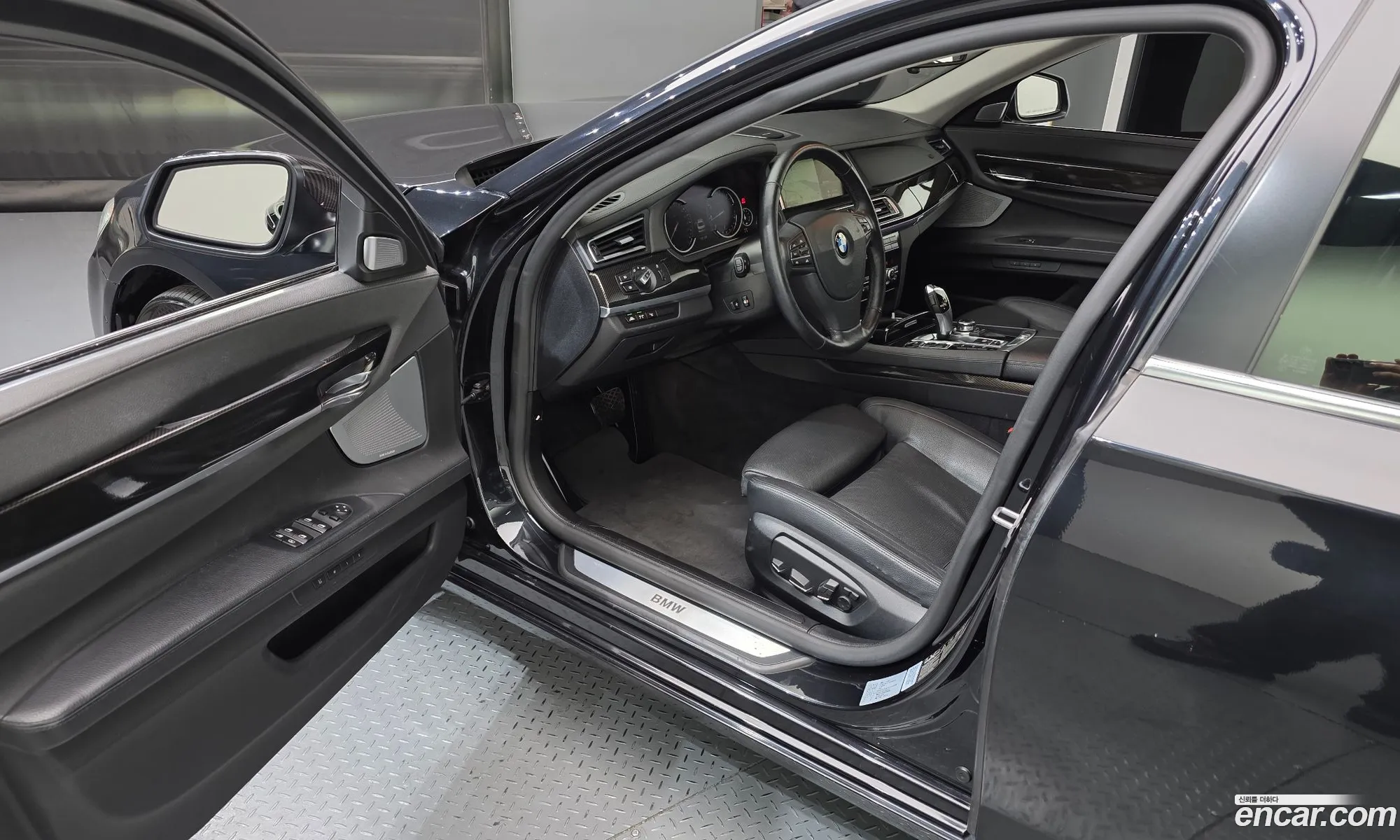 BMW 7 Series 2013 WBAYF8102DD184609 — 13