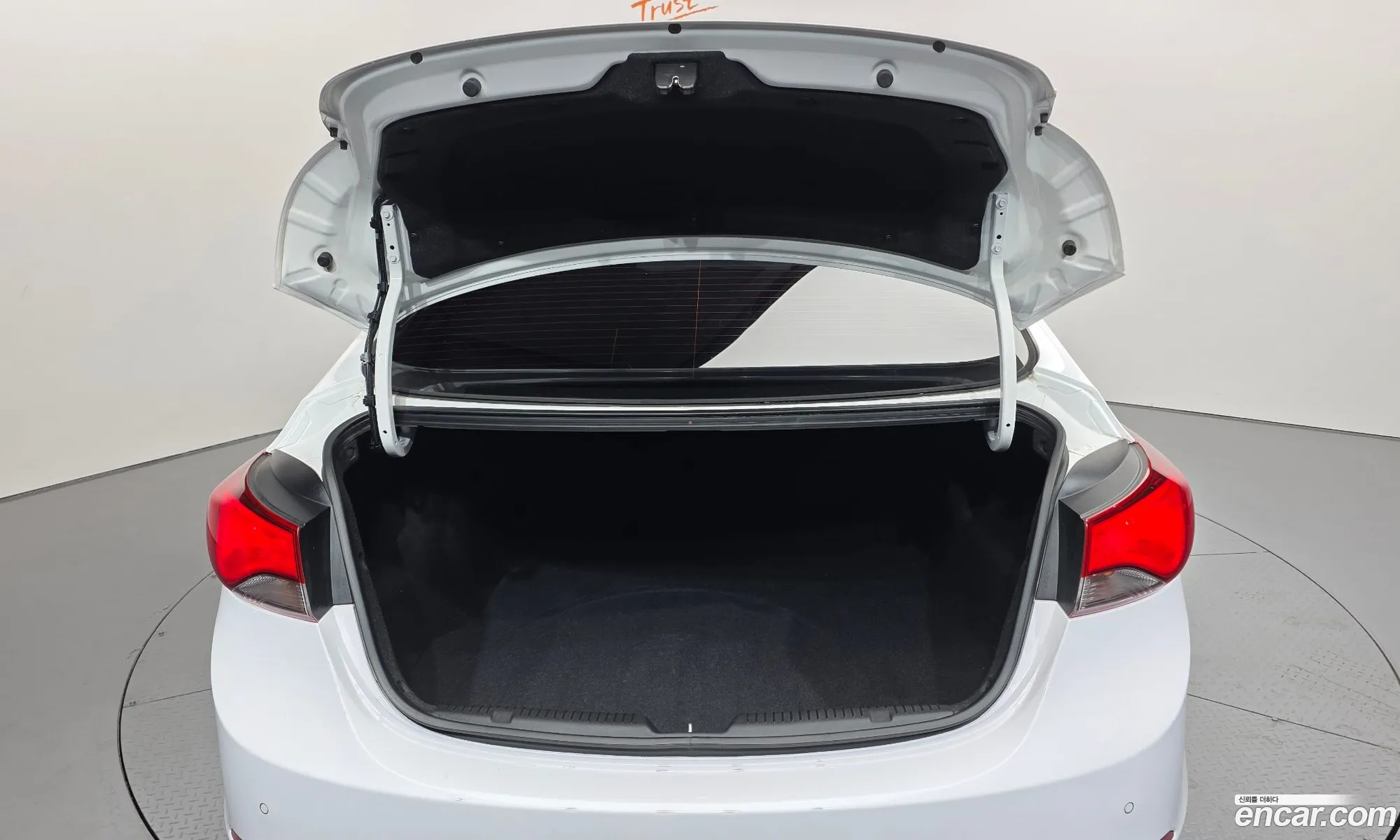 Hyundai Elantra 2014 — 13