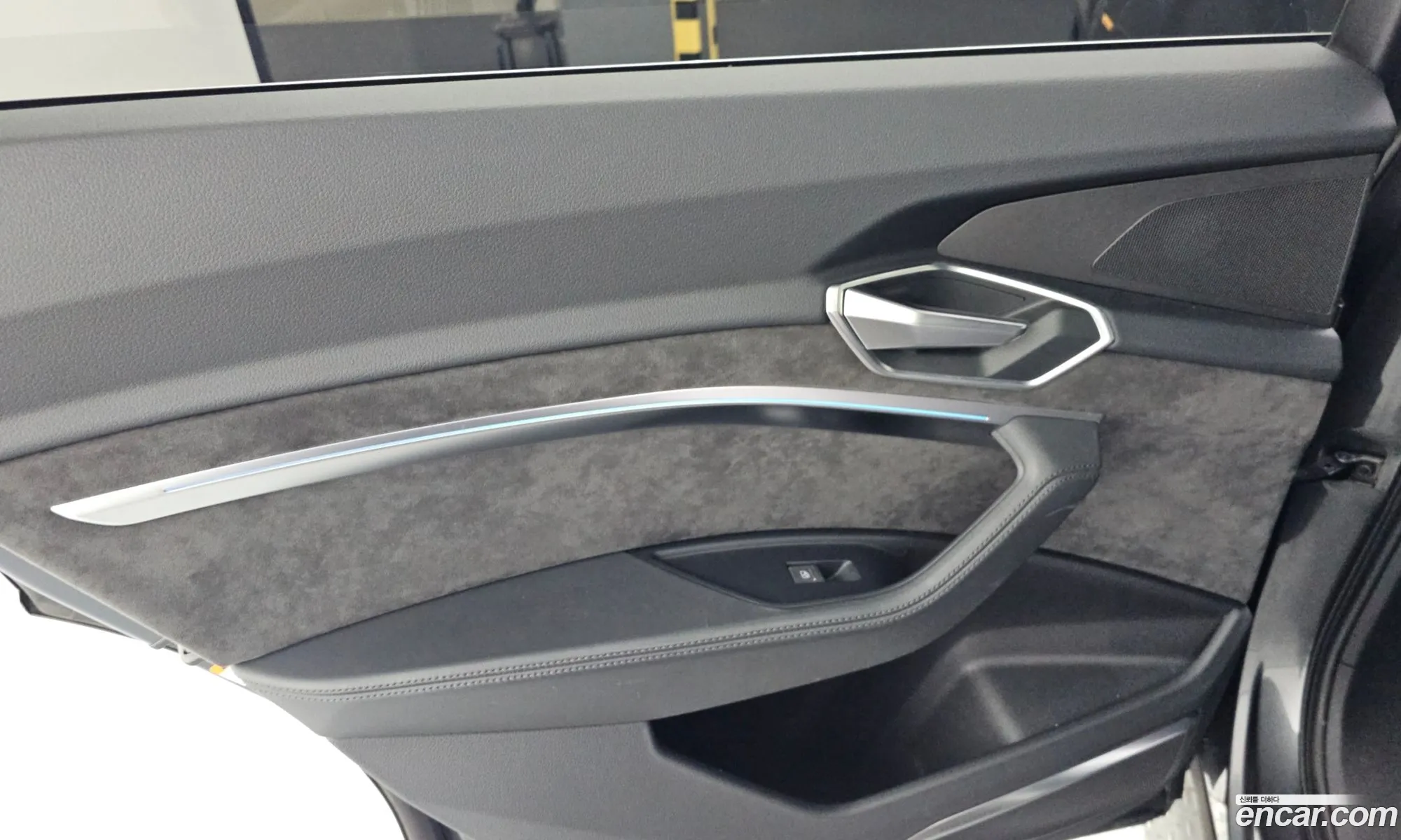 Audi e-tron 2021 WAUZZZGE5MB038656 — 13