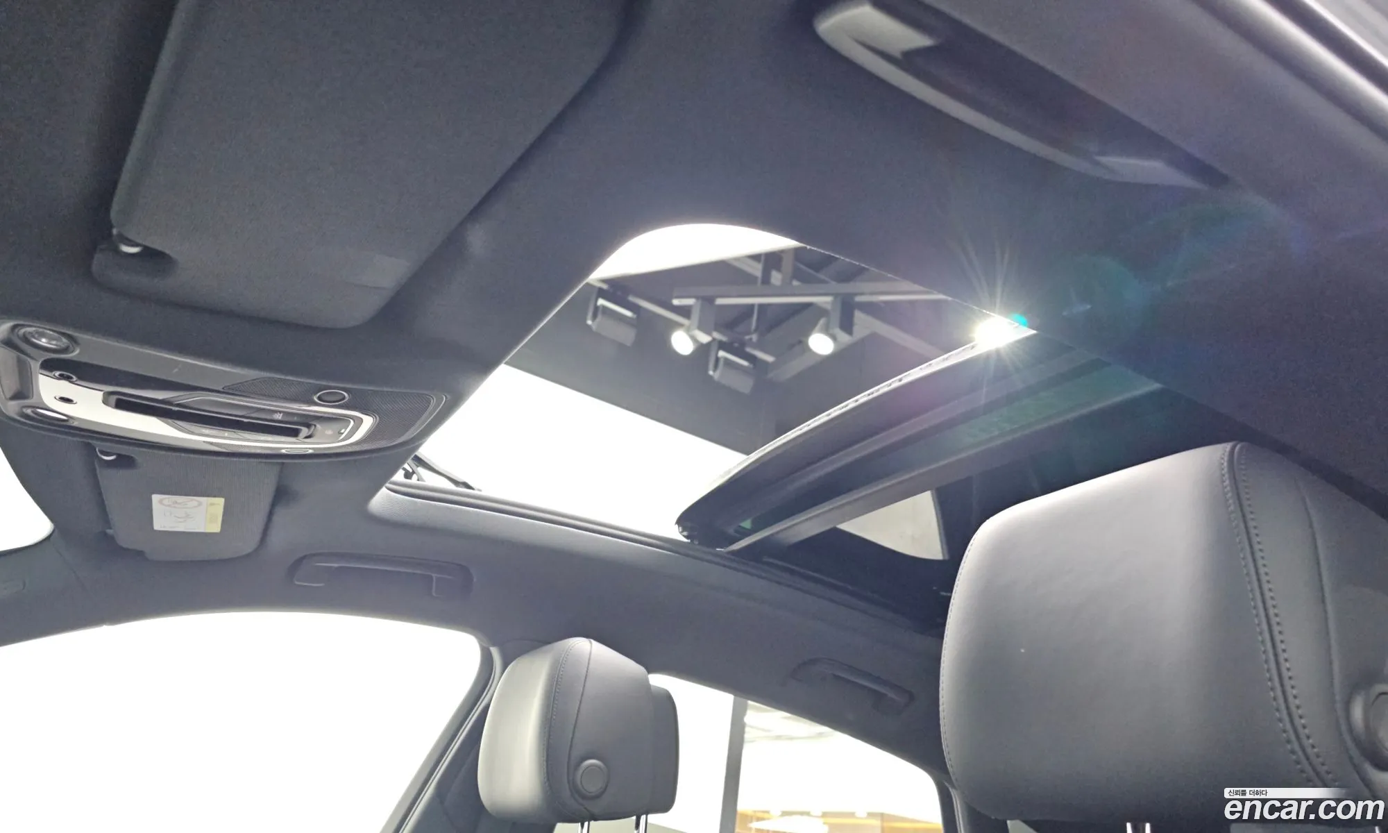 Audi e-tron 2021 WAUZZZGE5MB038656 — 14