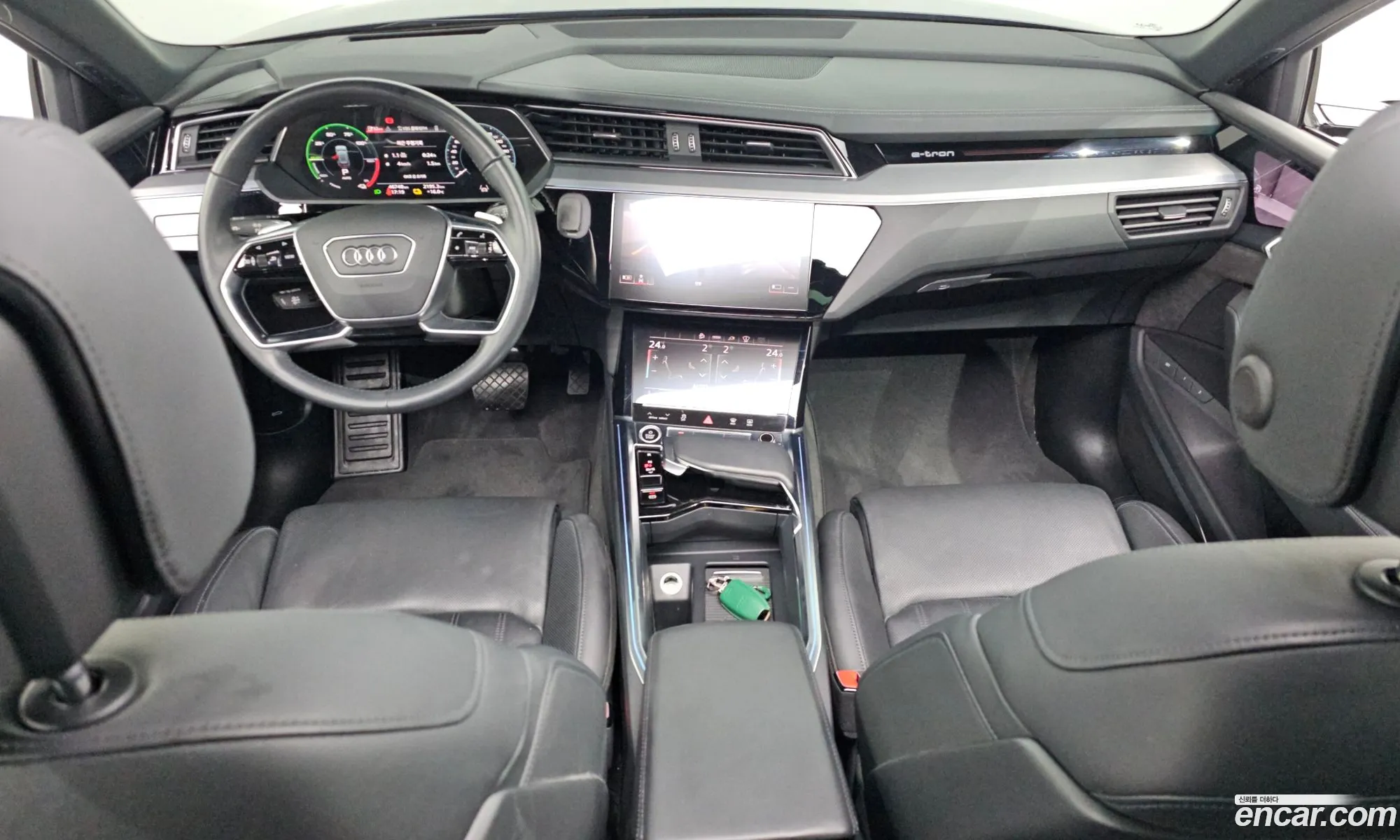 Audi e-tron 2021 WAUZZZGE5MB038656 — 10