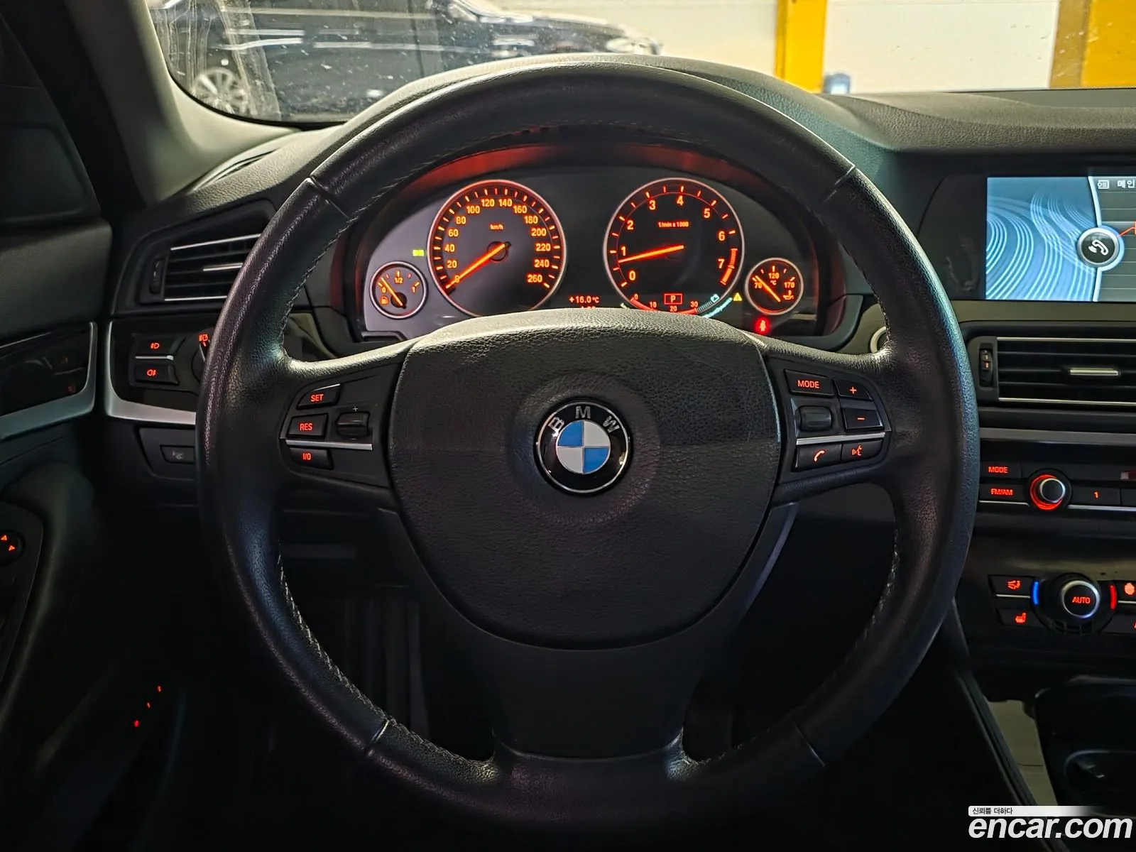 BMW 5 Series 2011 — 20