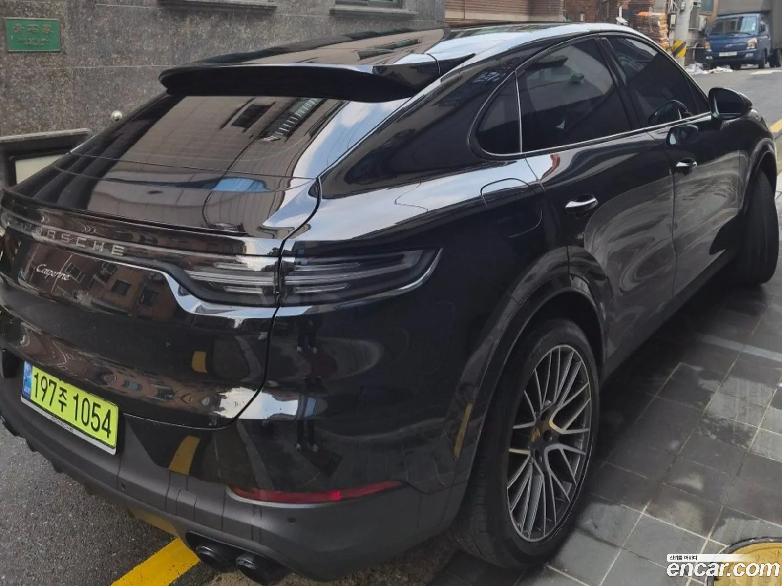 Porsche Cayenne 2023 — 2