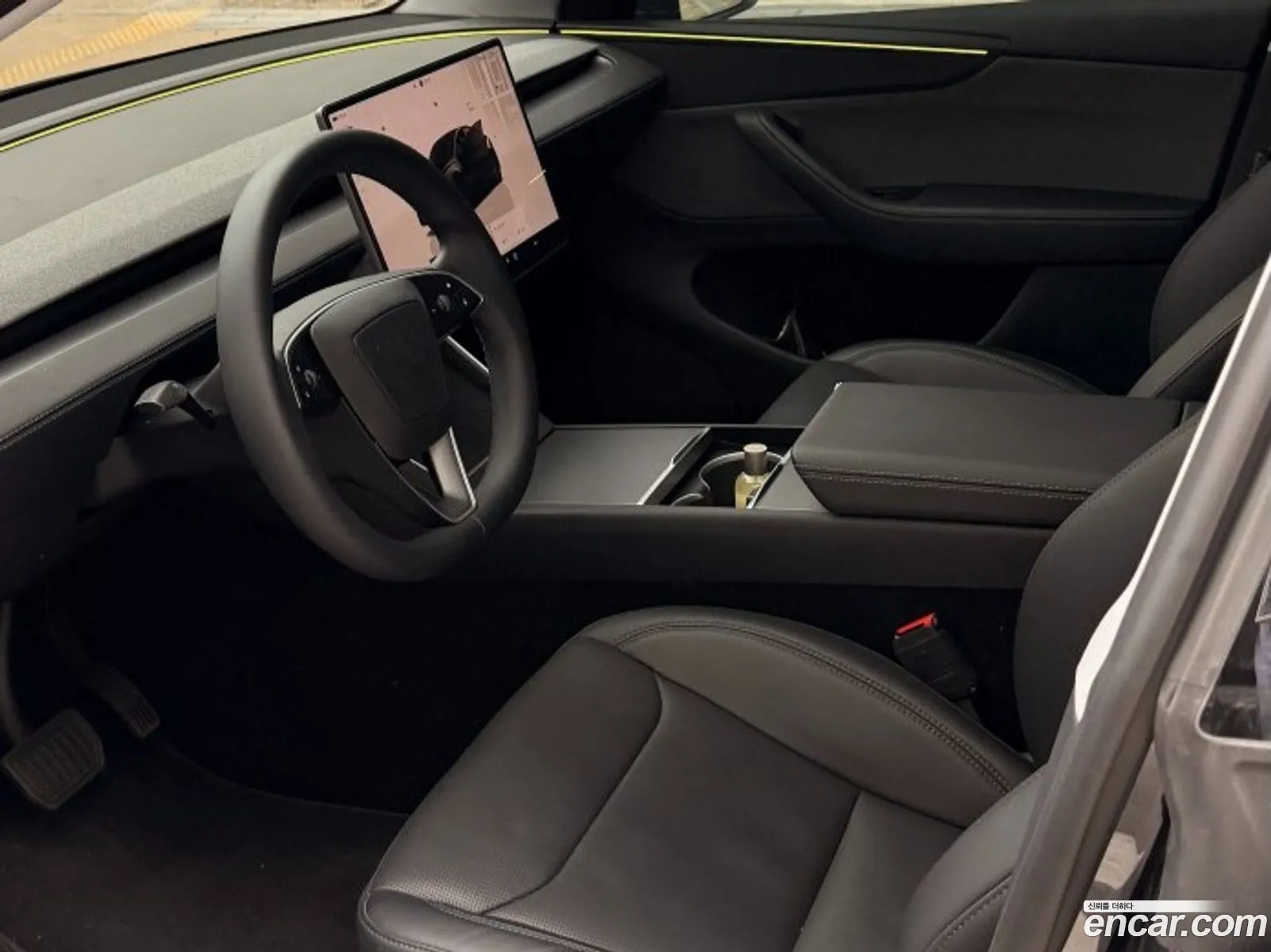 Tesla Model Y 2025 — 9