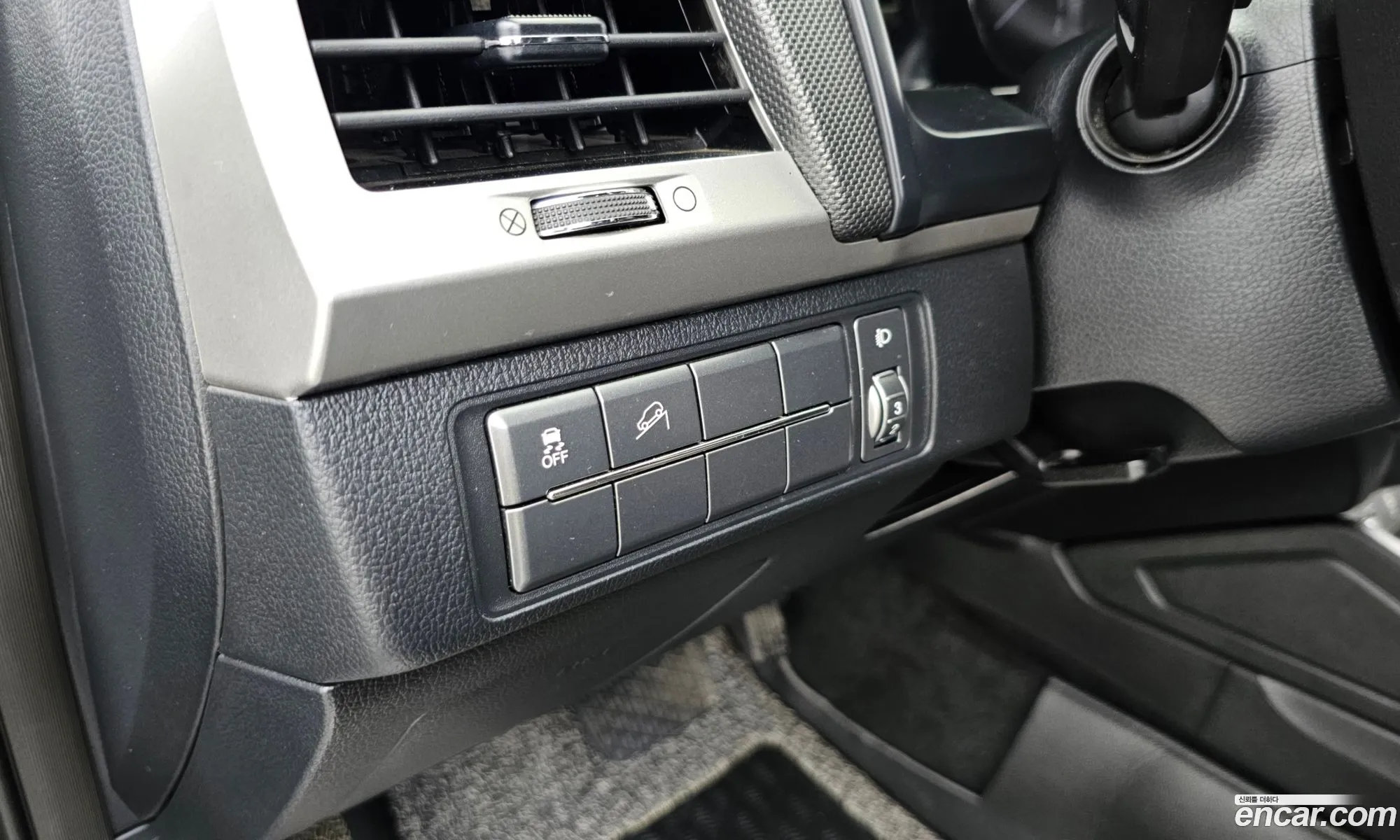 KG Mobility (SsangYong) Rexton Sports Khan 2019 — 12