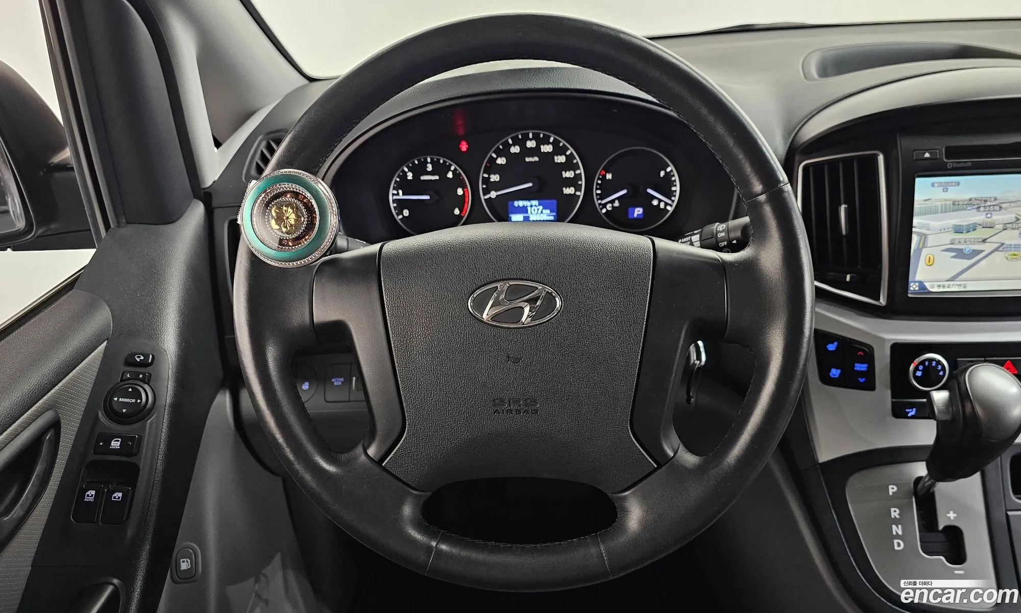 Hyundai Grand Starex 2018 — 26
