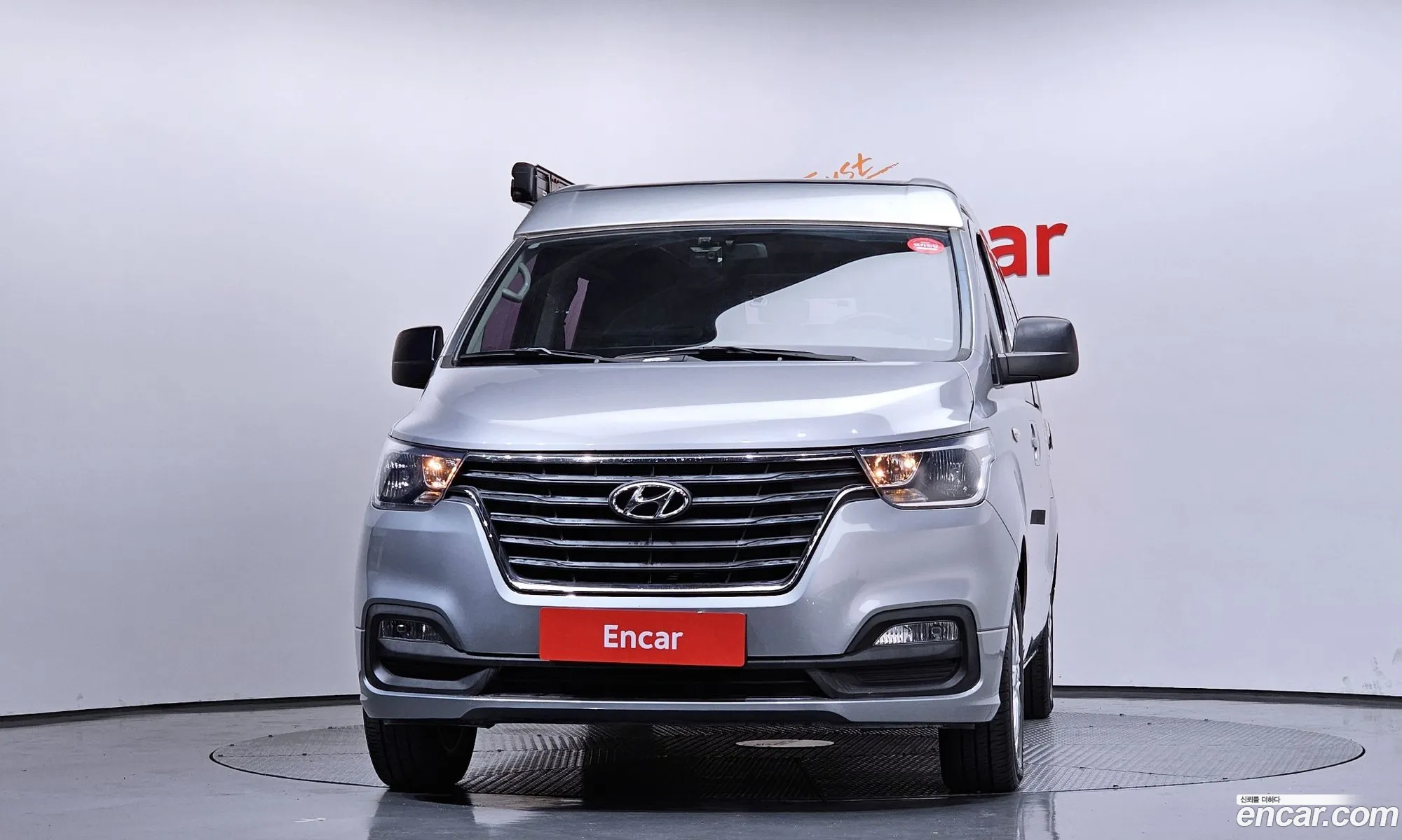 Hyundai Grand Starex 2018 — 24