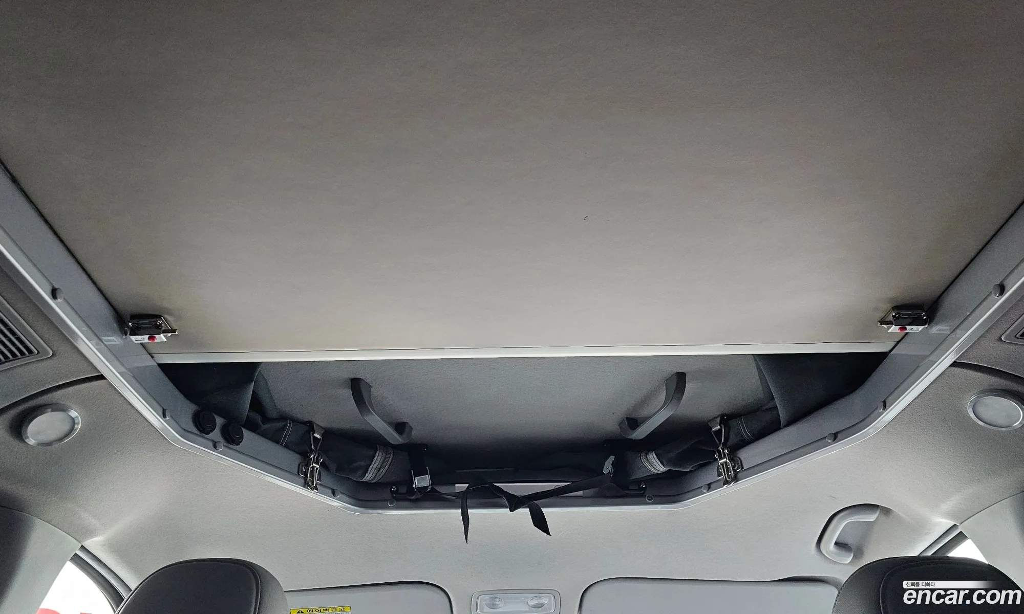 Hyundai Grand Starex 2018 — 12