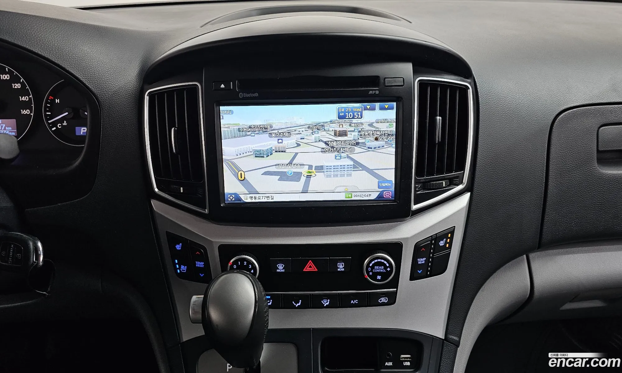 Hyundai Grand Starex 2018 — 29