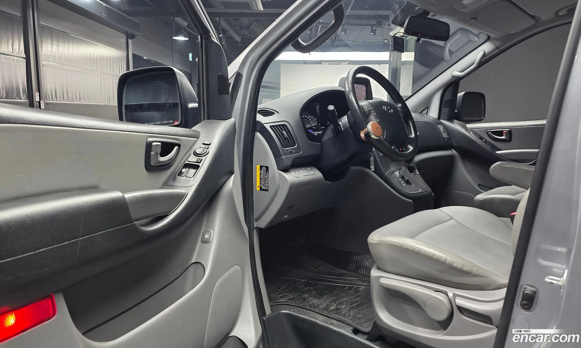 Hyundai Grand Starex 2018 — 25