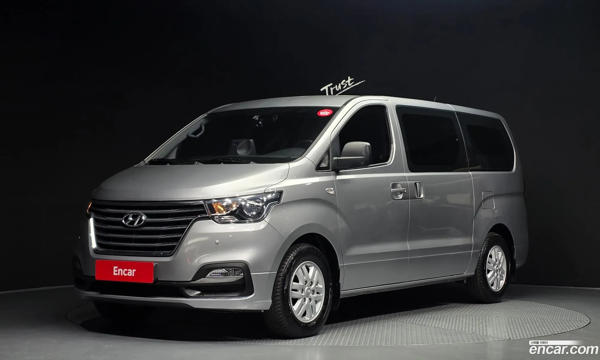 Hyundai Grand Starex 2018 — 26