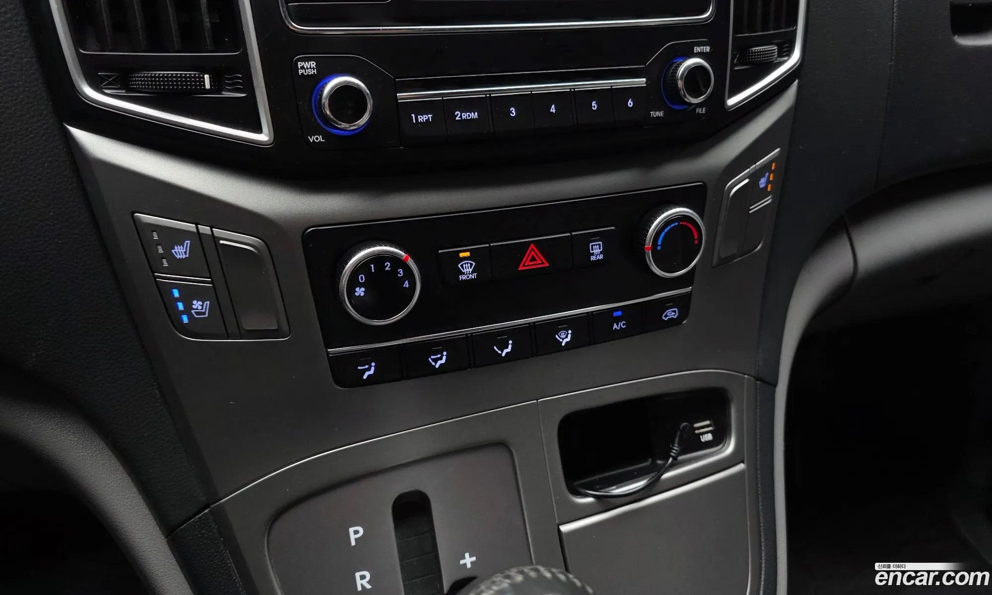 Hyundai Grand Starex 2018 — 19