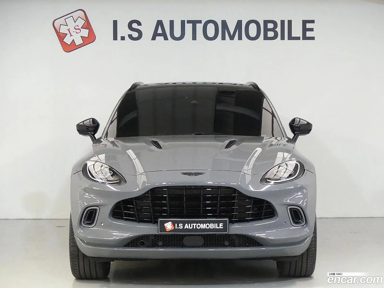 Aston Martin DBX 2022 — 14