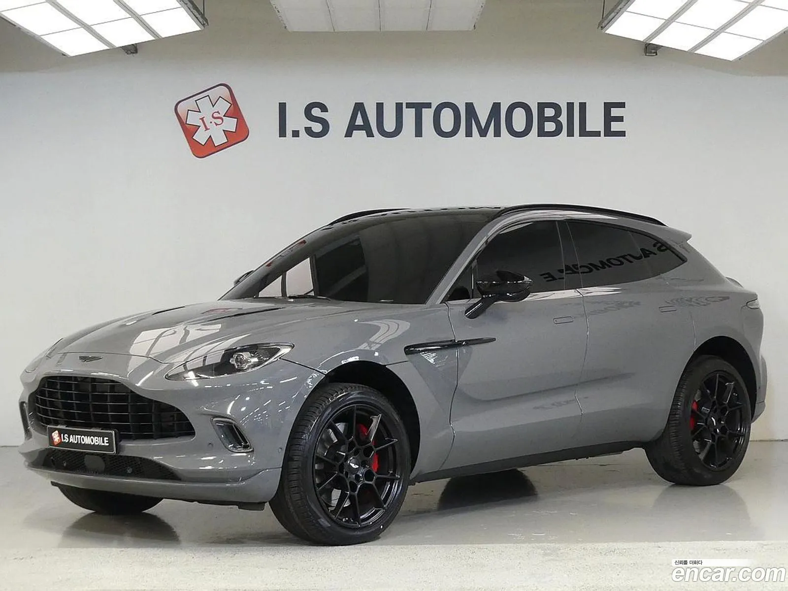 Aston Martin DBX 2022 — 20