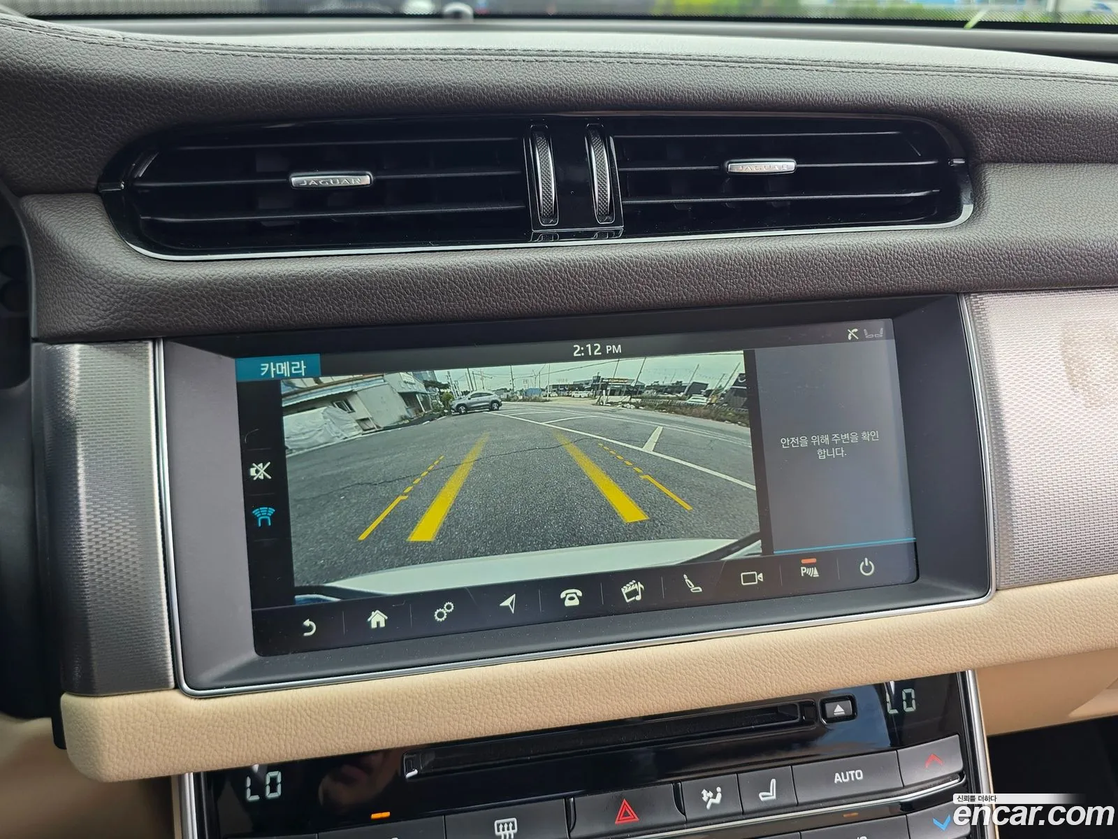 Jaguar XF 2019 — 5