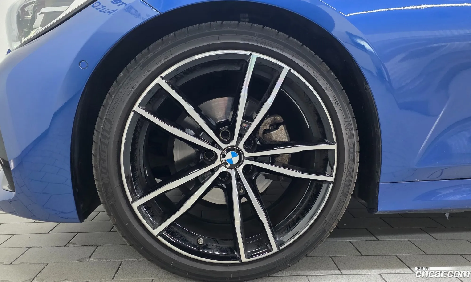 BMW 3 Series 2021 — 3