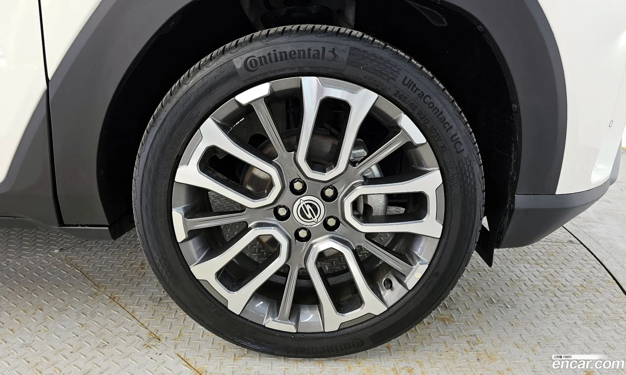 KG Mobility (SsangYong) Torres 2022 — 15