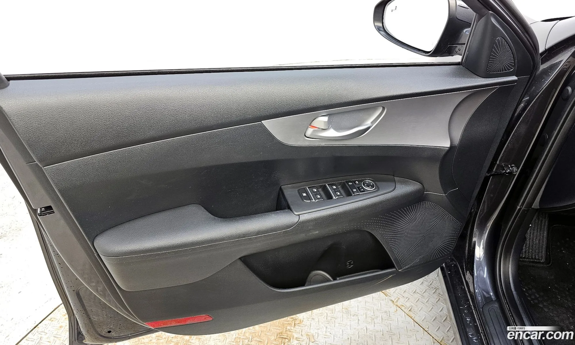 Kia K3 2022 — 16