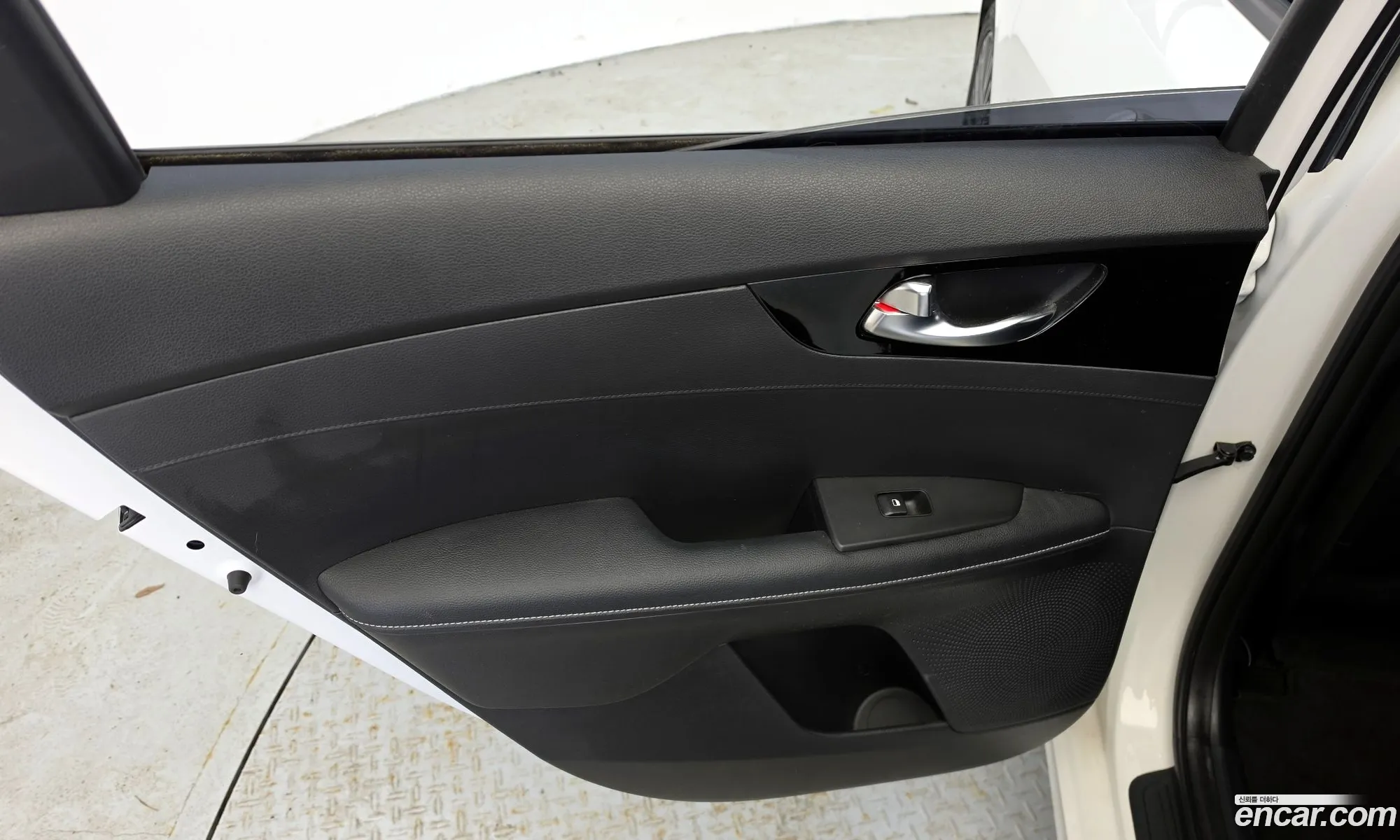 Kia K3 2023 — 22