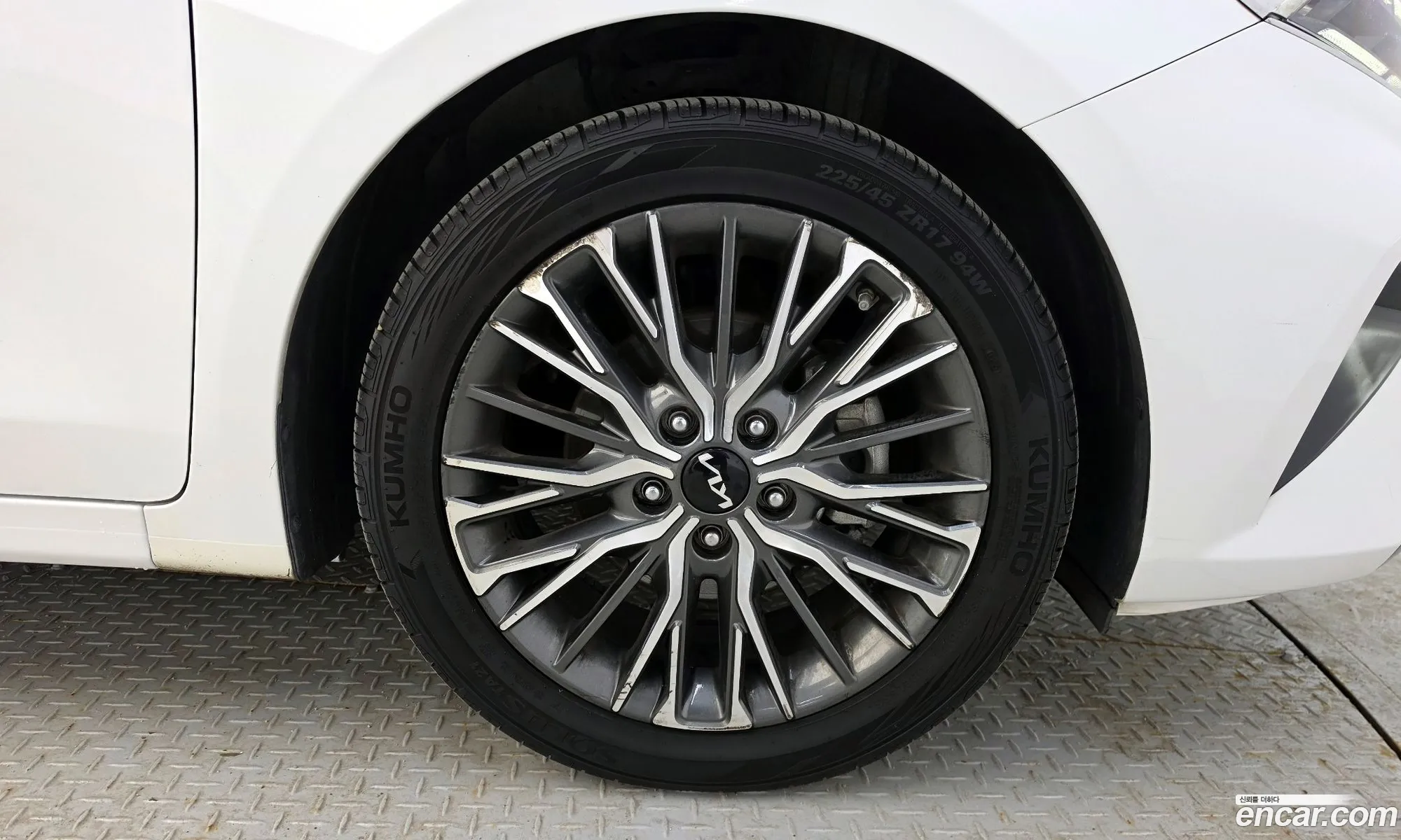Kia K3 2023 — 21
