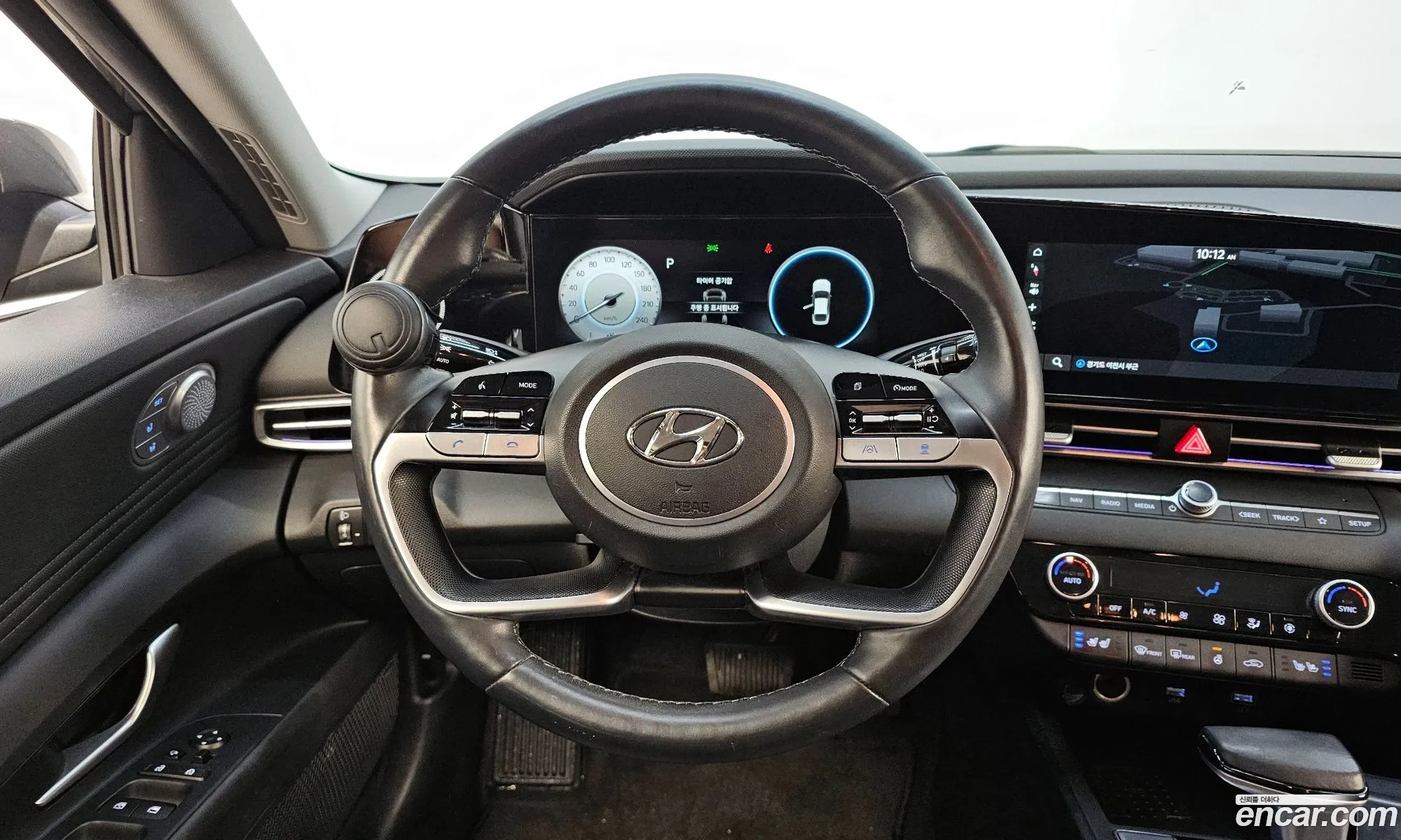 Hyundai Elantra 2022 — 4