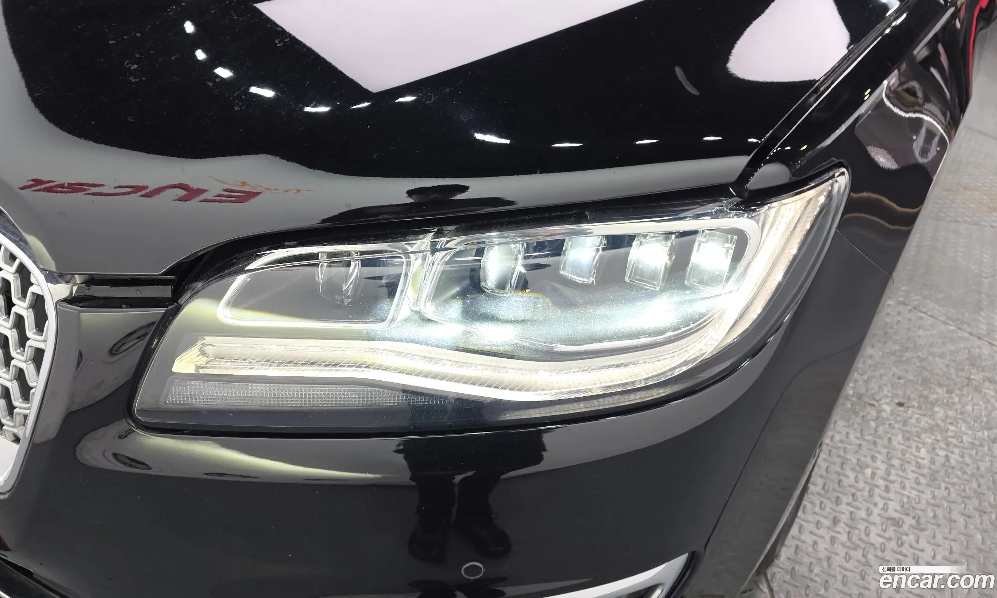 Lincoln MKZ 2017 3LN6L5MU6HR656741 — 29