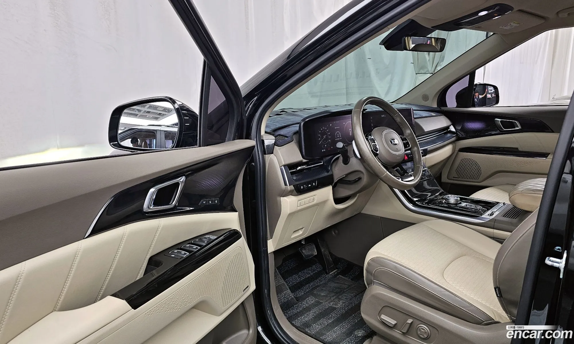 Kia Carnival 2021 — 34