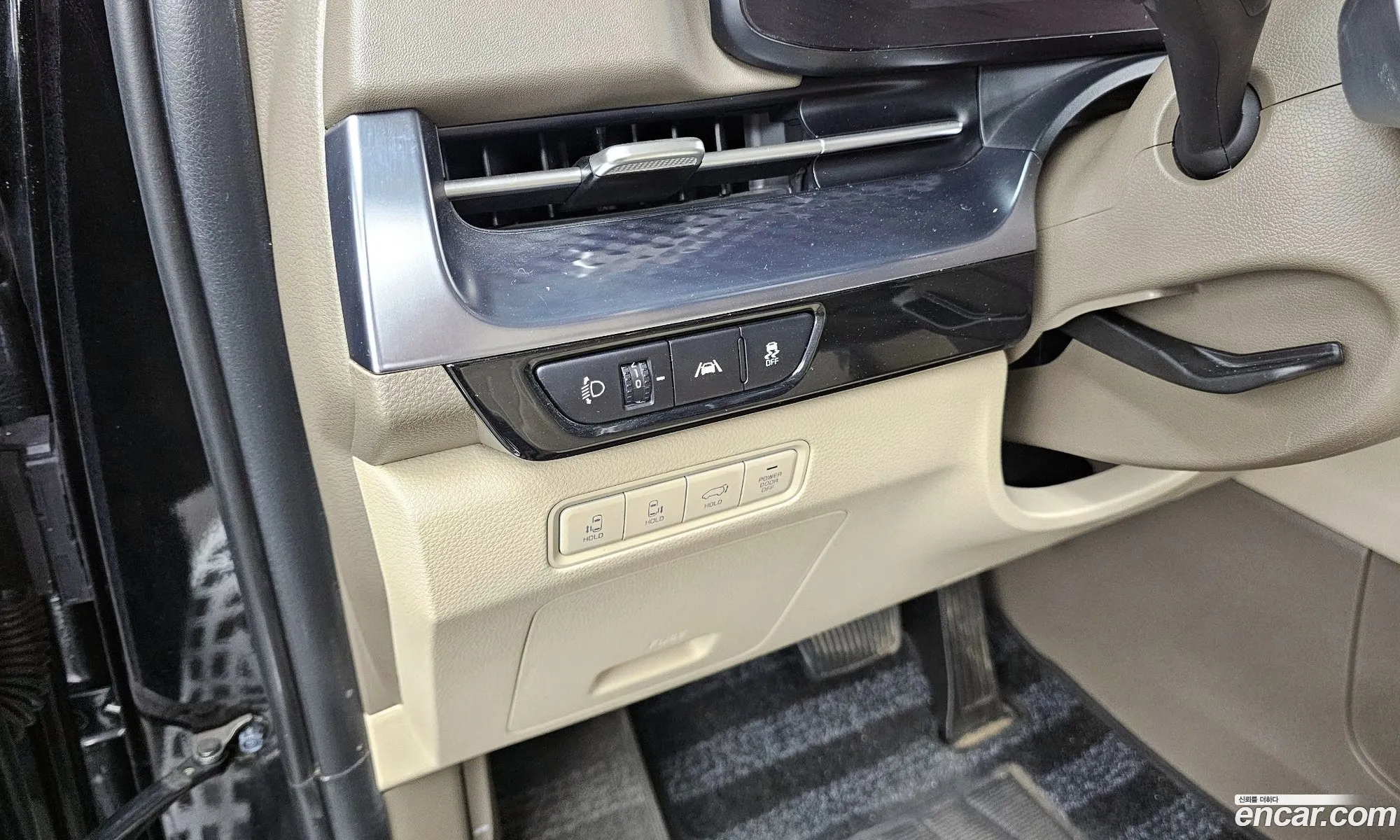 Kia Carnival 2021 — 17