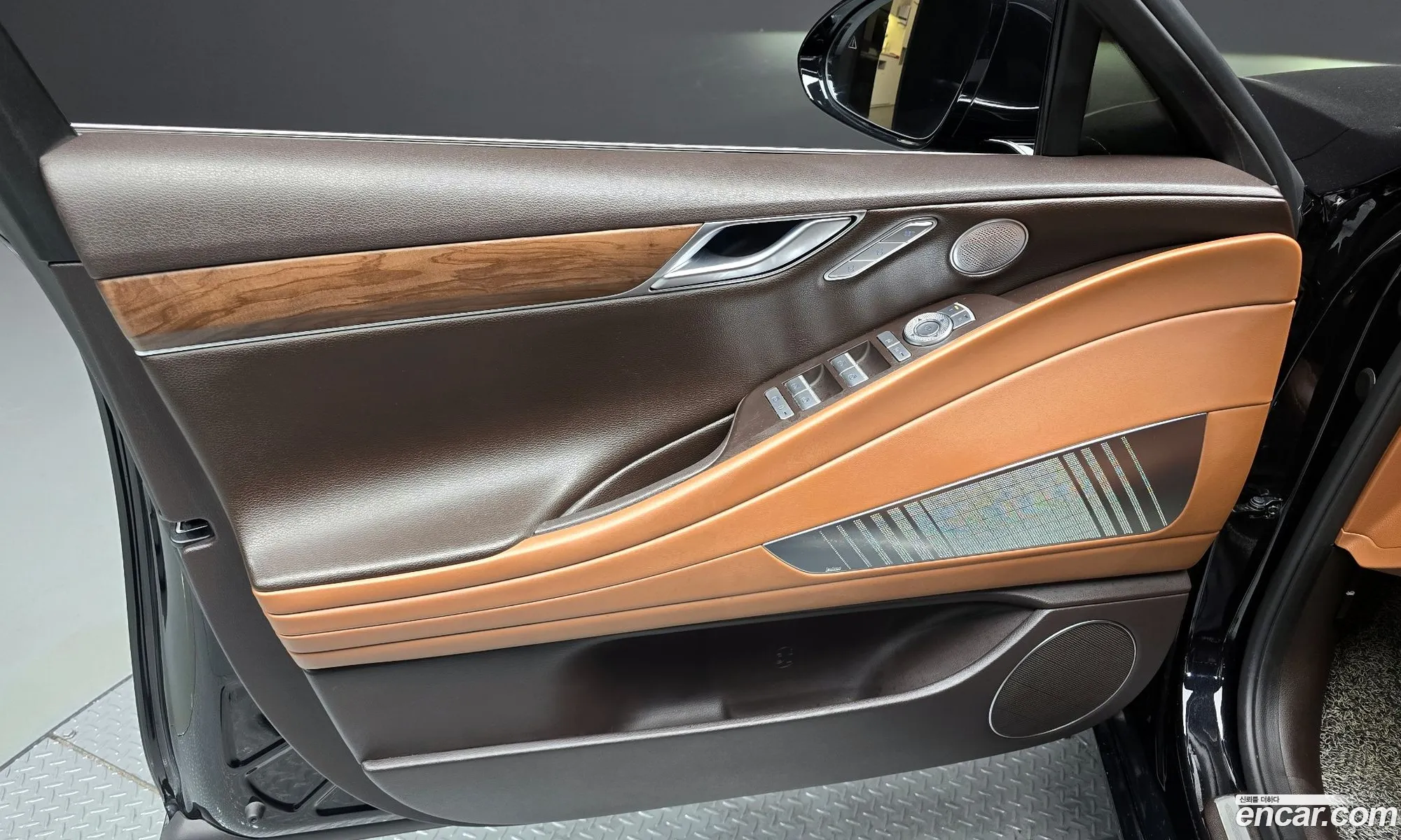 Genesis G80 2022 — 32