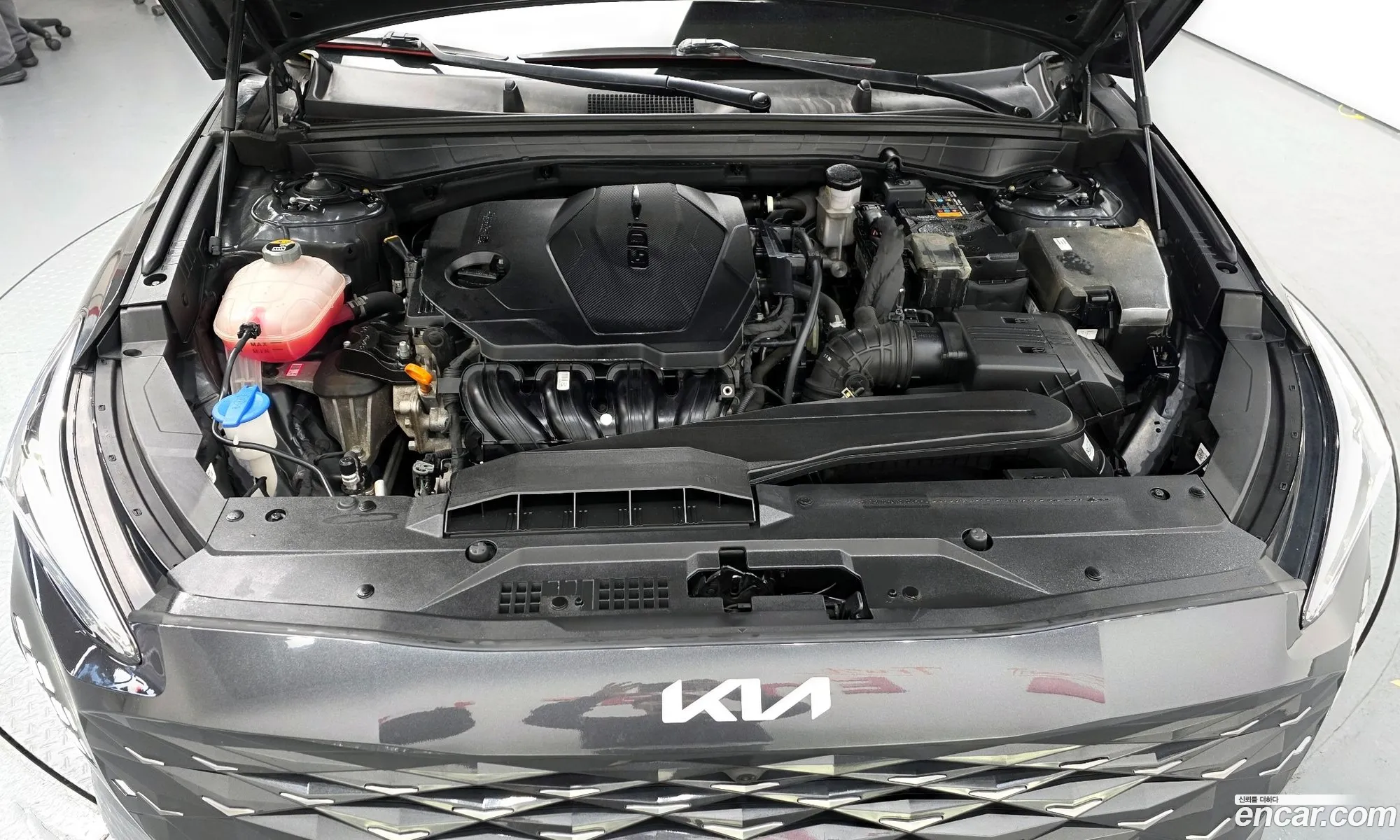 Kia K8 2023 — 9