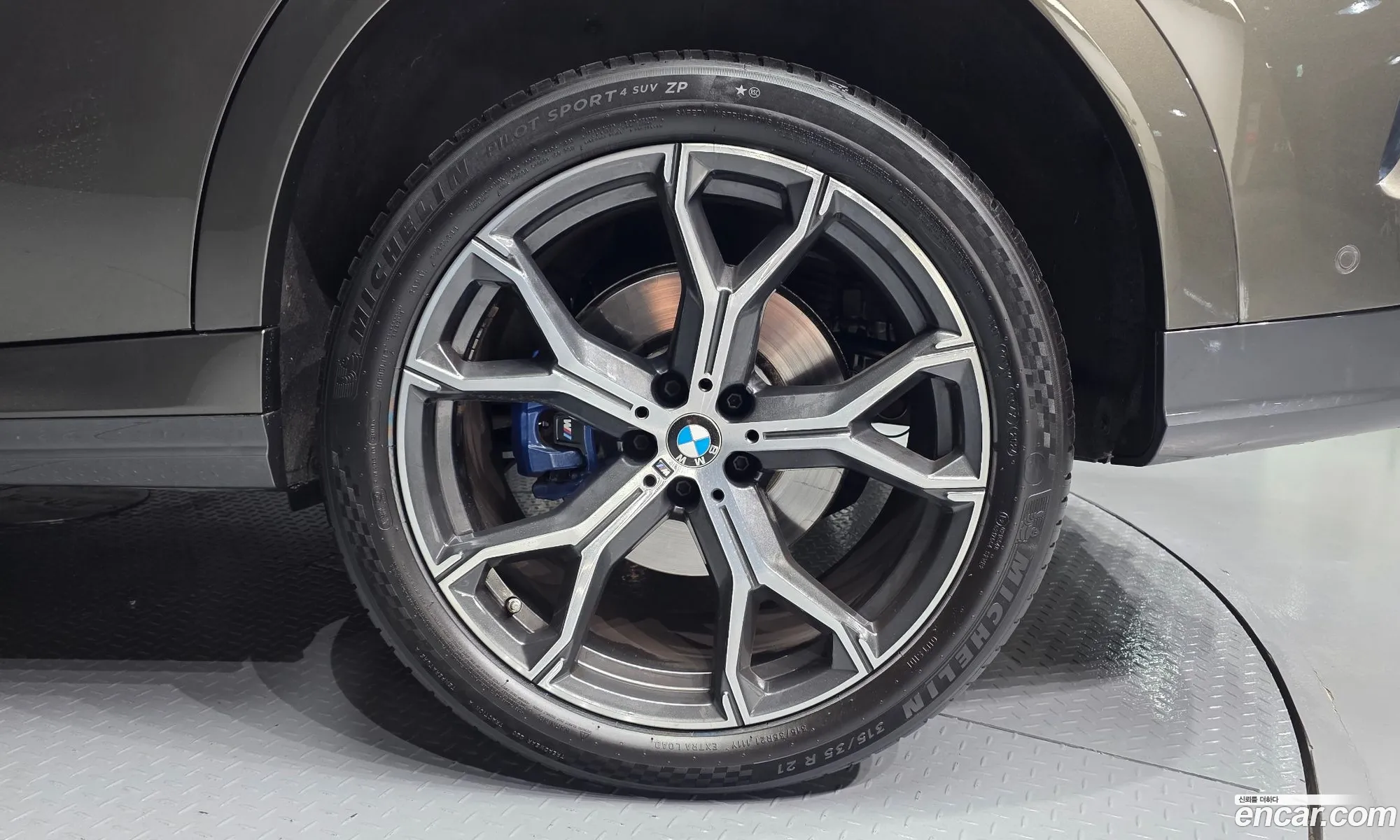 BMW X6 2022 — 26