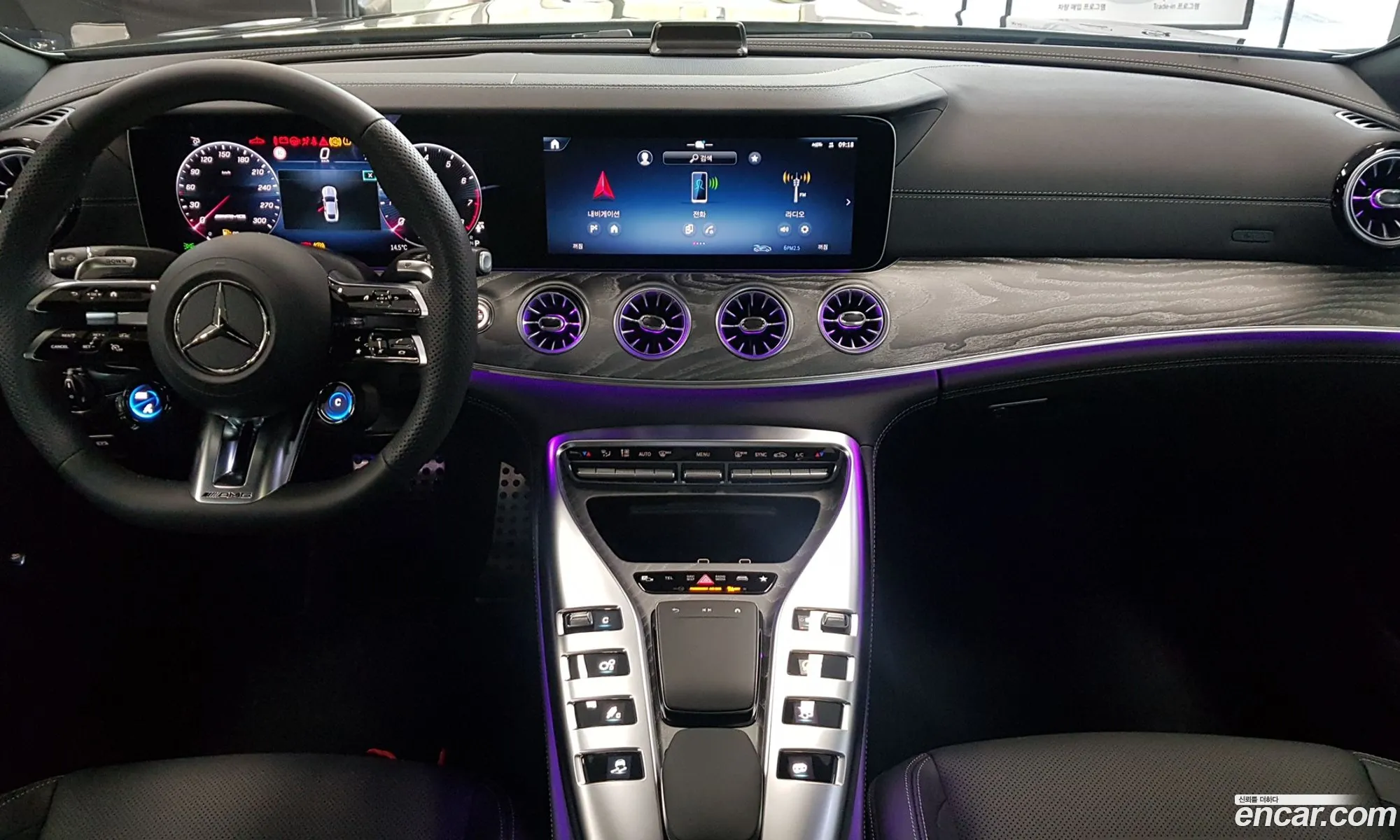 Mercedes-Benz AMG GT 2025 — 10