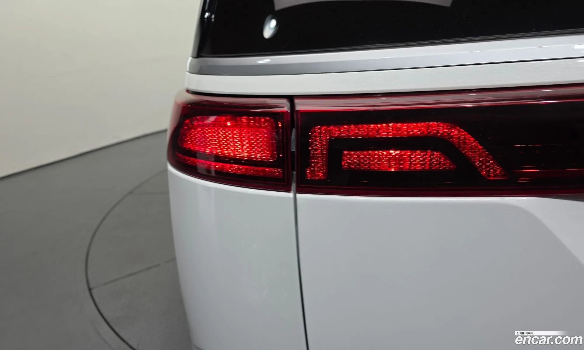 Kia Carnival 2021 — 25