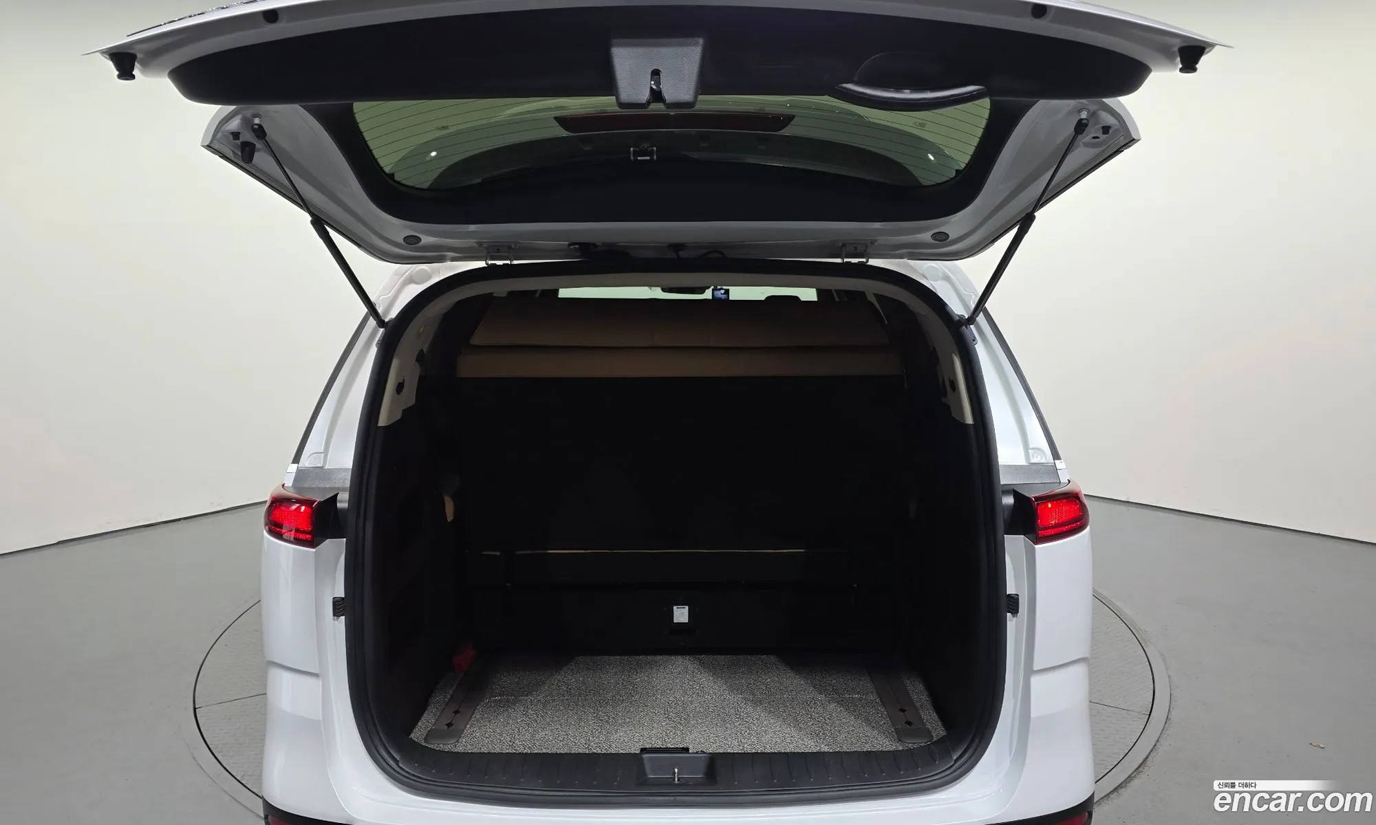 Kia Carnival 2021 — 15