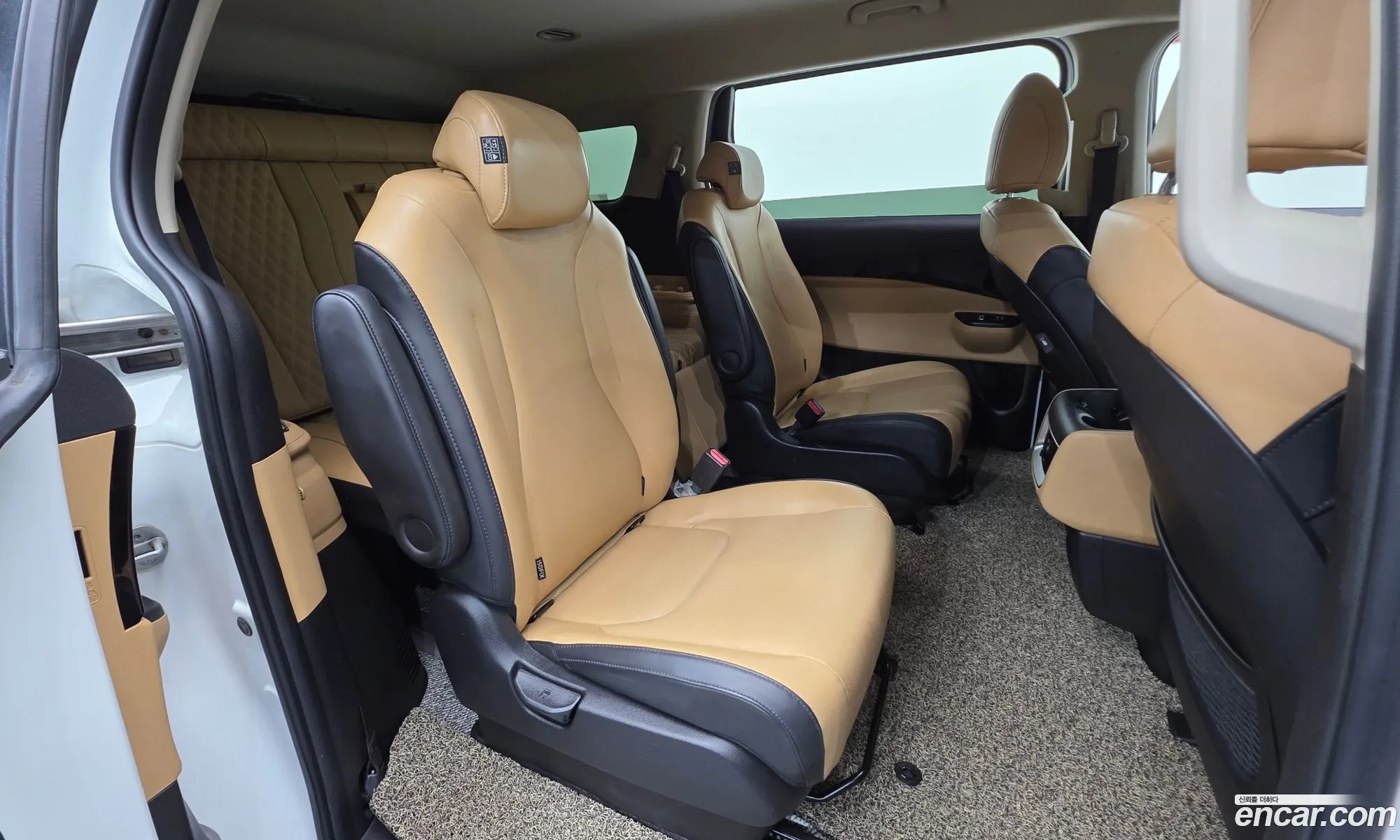 Kia Carnival 2021 — 20