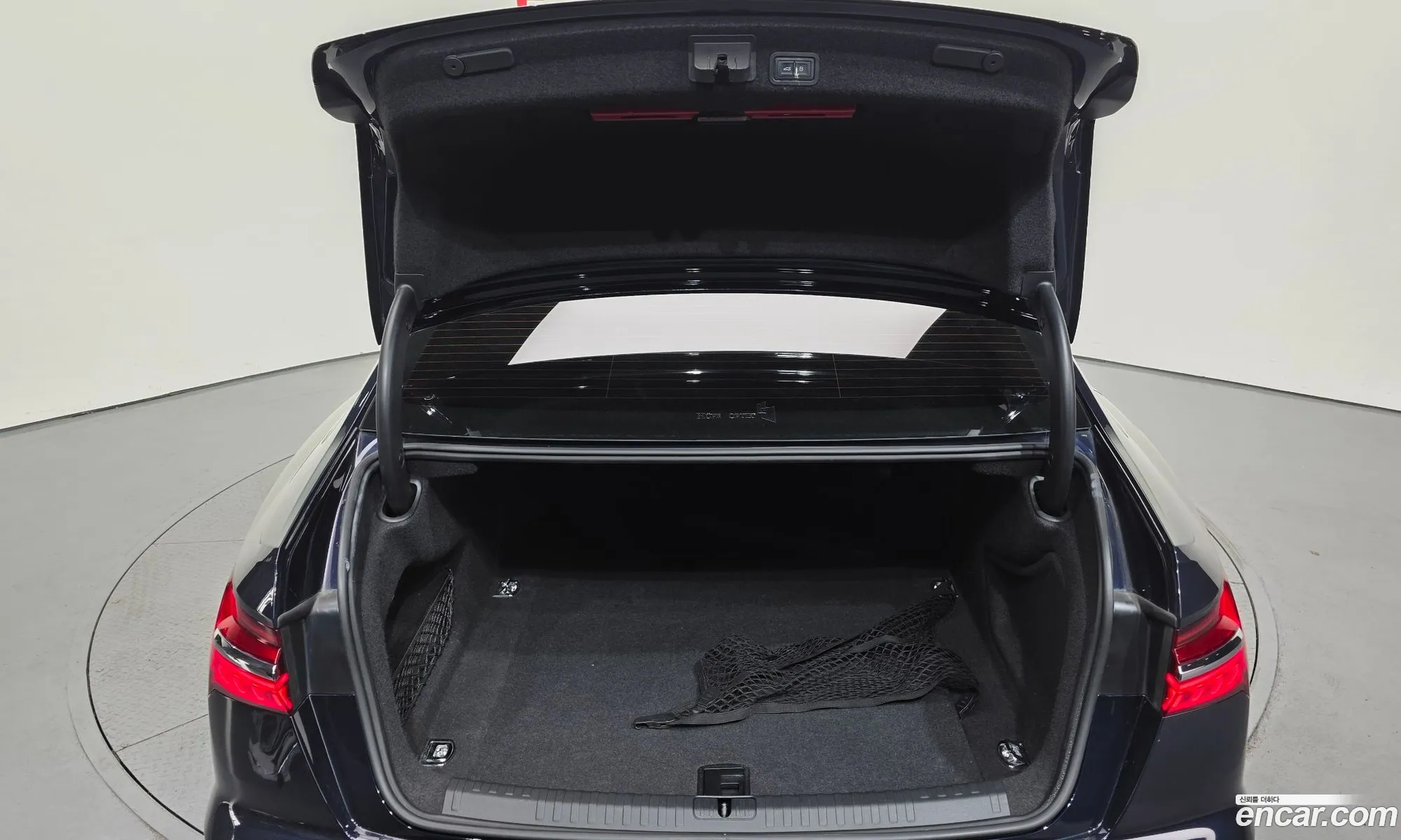 Audi A6 2021 WAUZZZF22MN038491 — 10