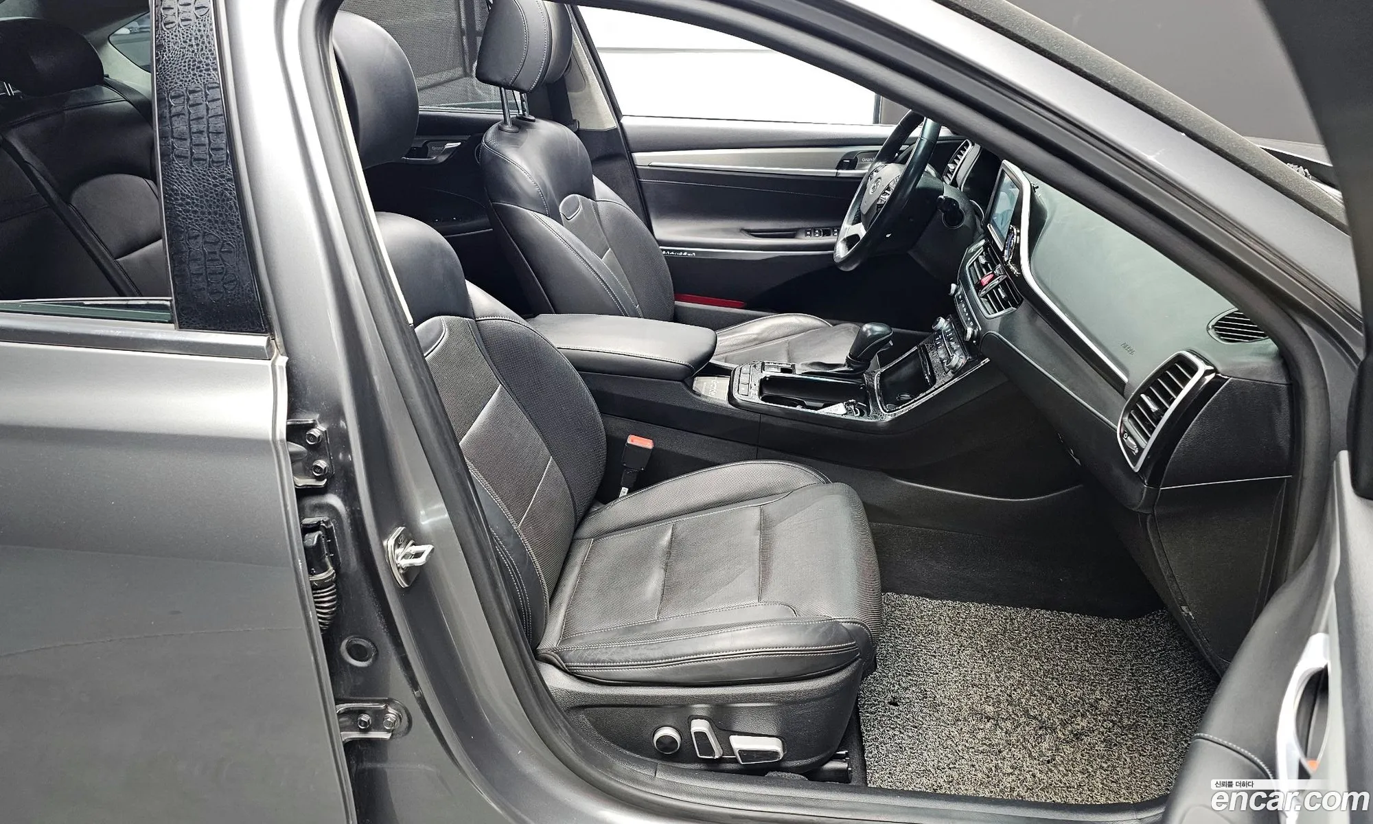 Hyundai Grandeur IG 2016 — 15