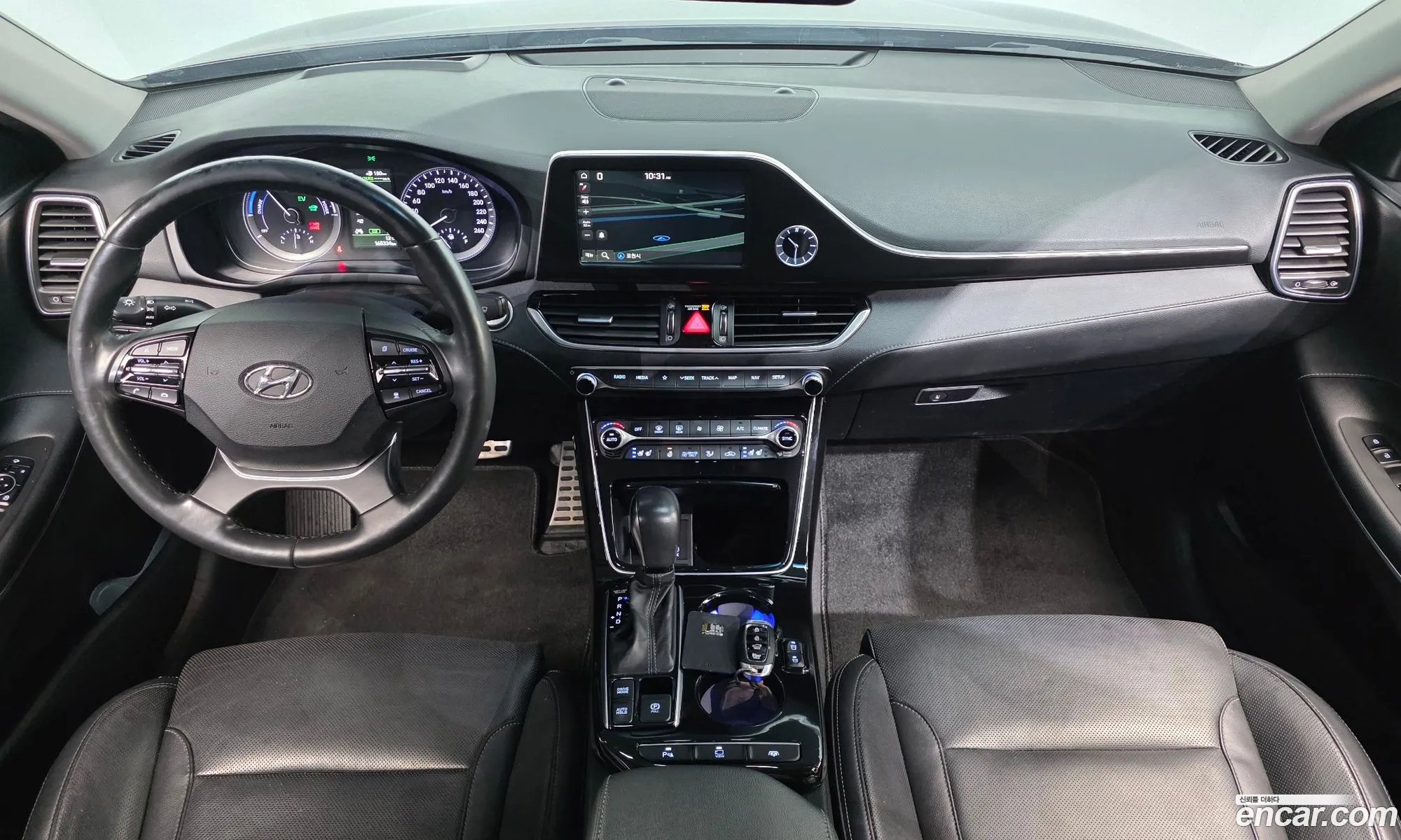 Hyundai Grandeur IG Hybrid 2017 — 27