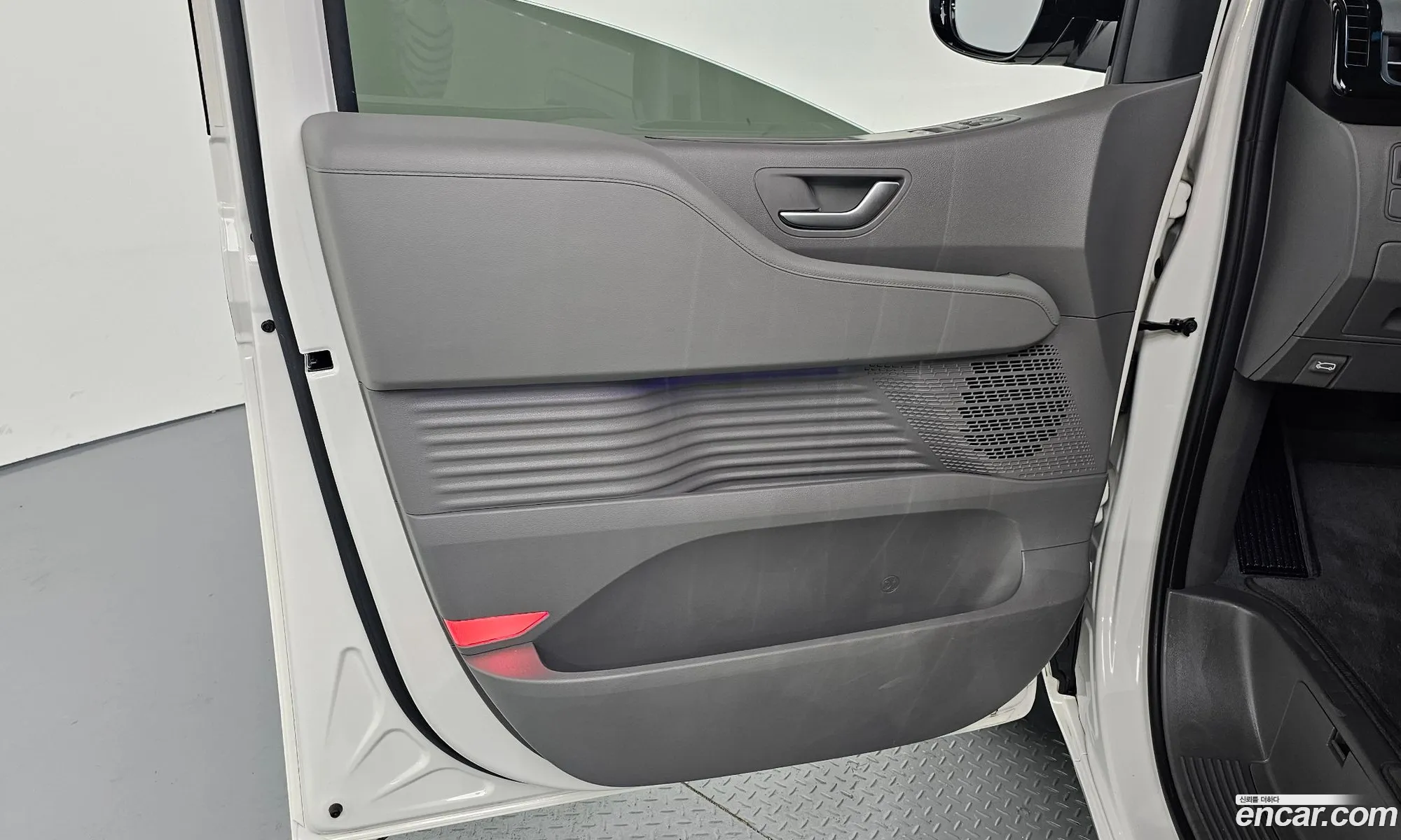 Hyundai Staria 2024 — 13