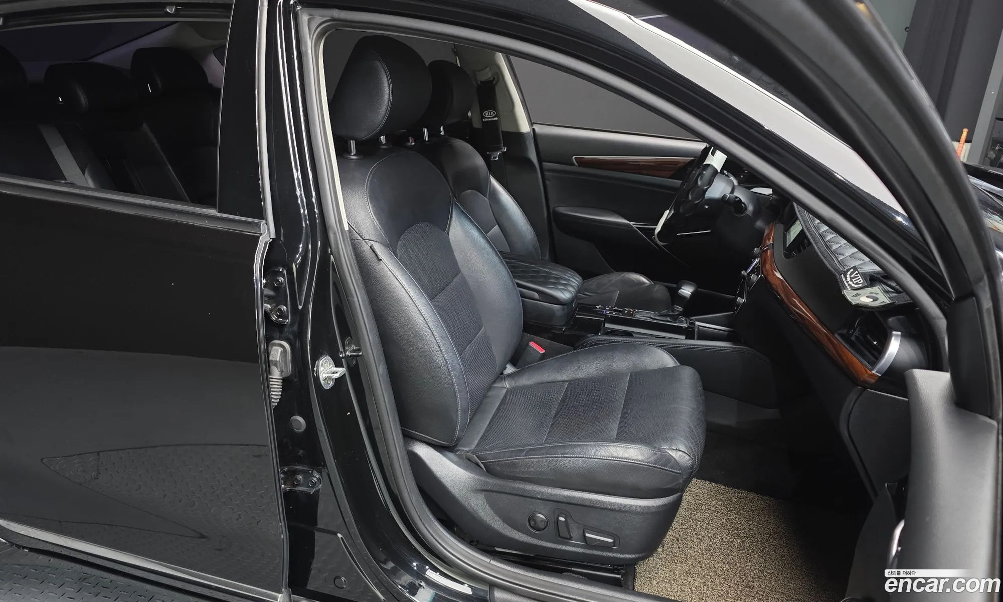 Kia K7 2016 — 14
