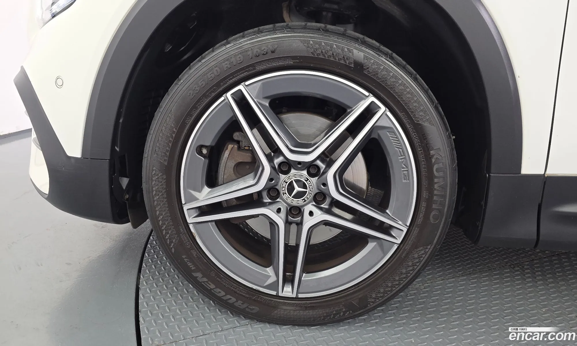 Mercedes-Benz GLB-Class X247 2021 — 22