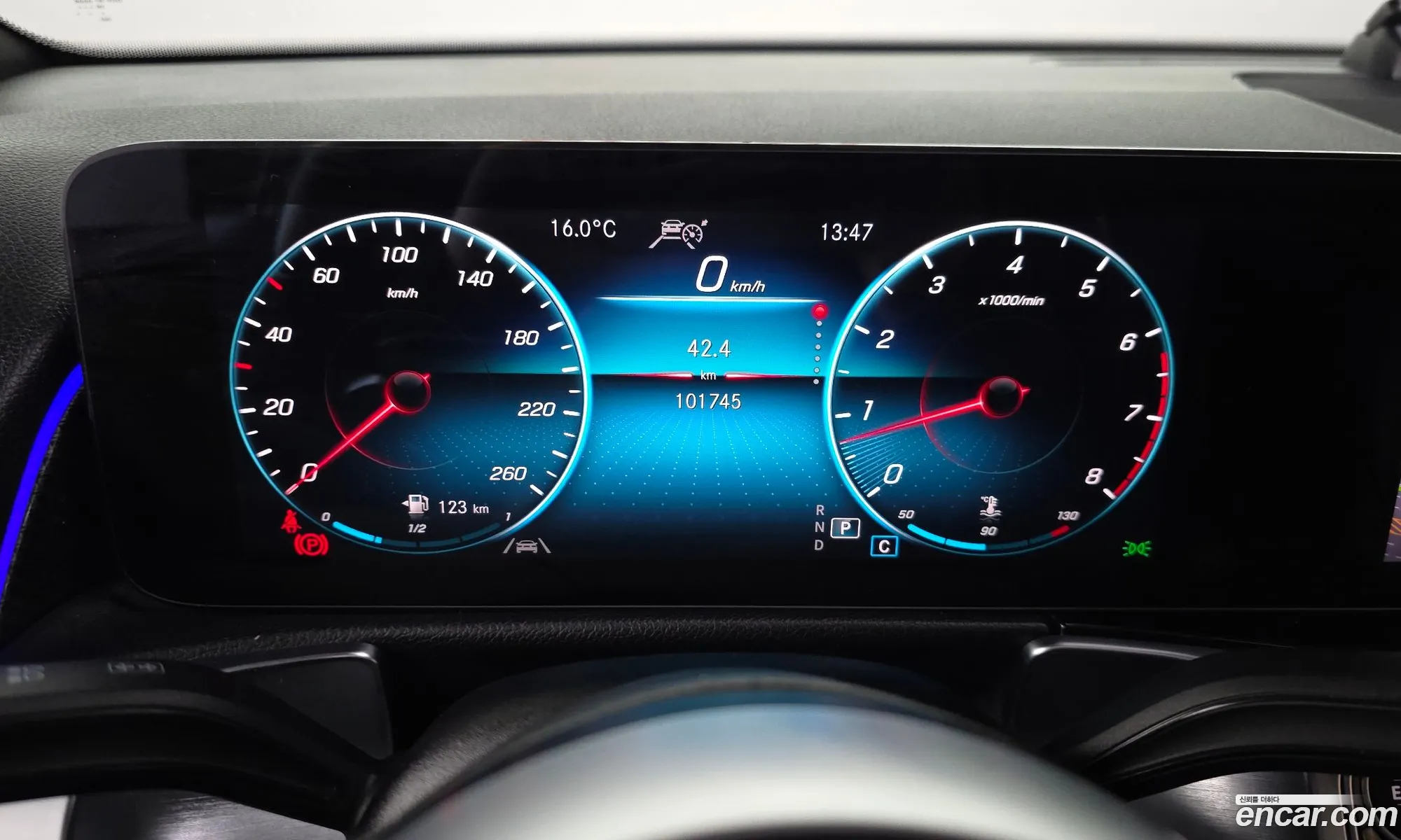 Mercedes-Benz GLB-Class X247 2021 — 30