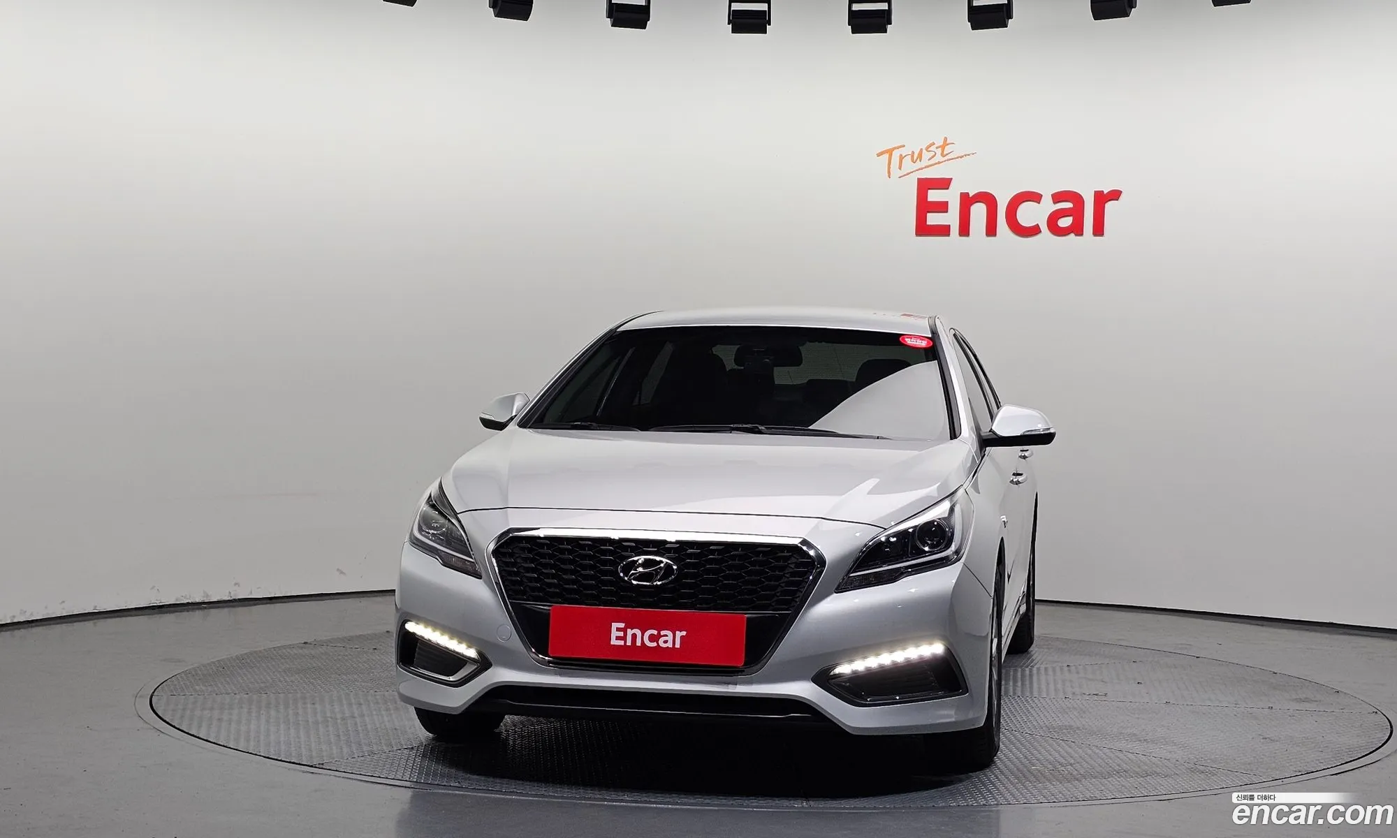 Hyundai LF Sonata Hybrid 2015 — 29