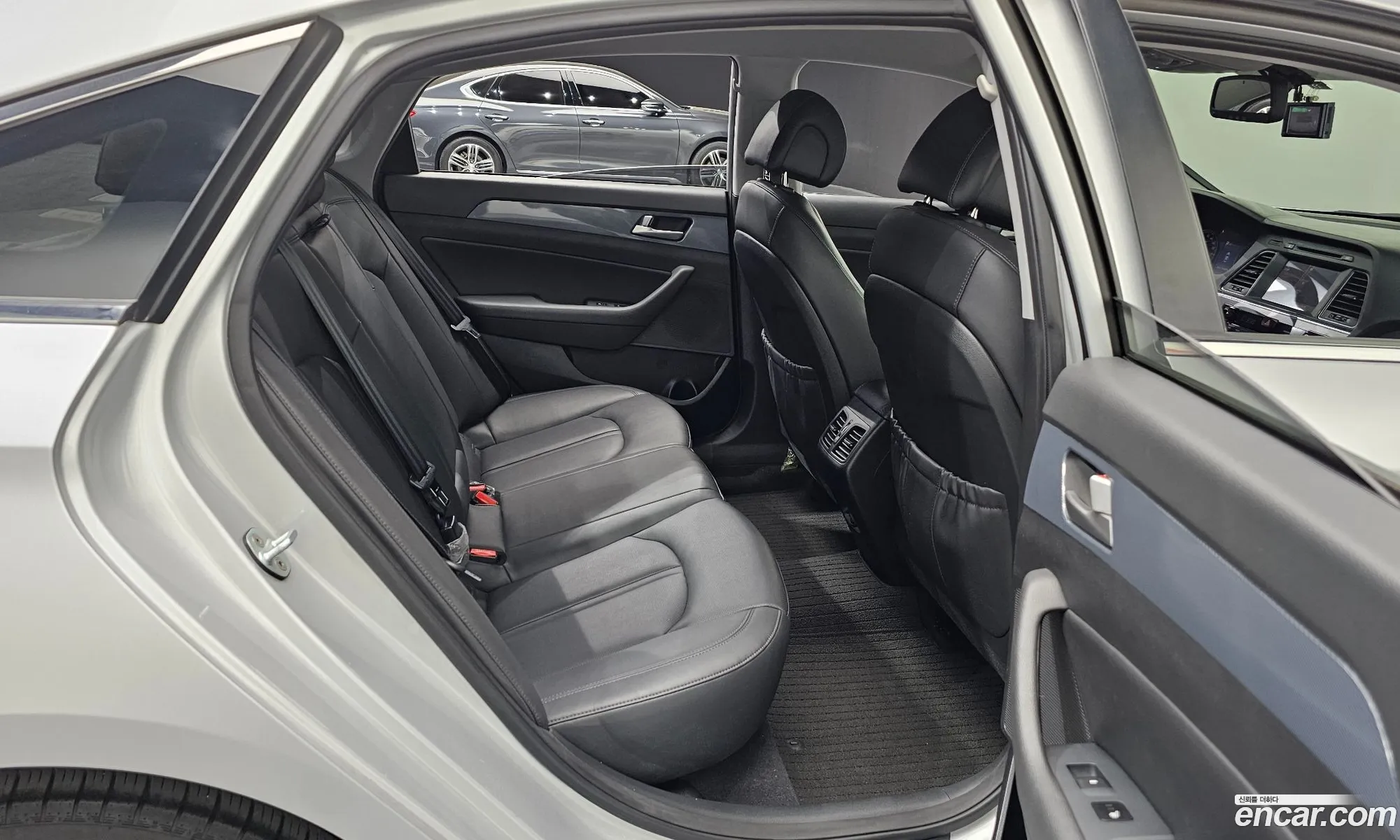 Hyundai LF Sonata Hybrid 2015 — 20