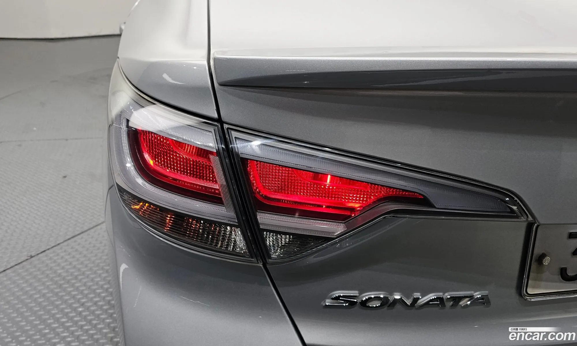 Hyundai LF Sonata Hybrid 2015 — 9
