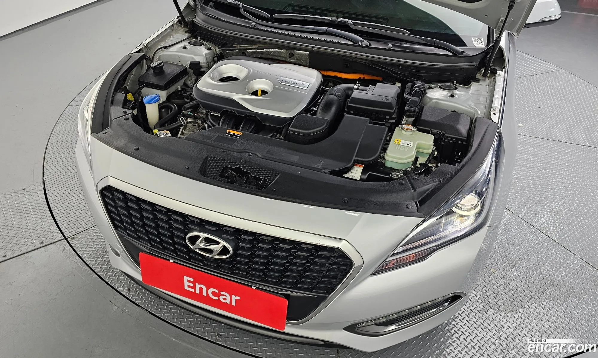 Hyundai LF Sonata Hybrid 2015 — 24