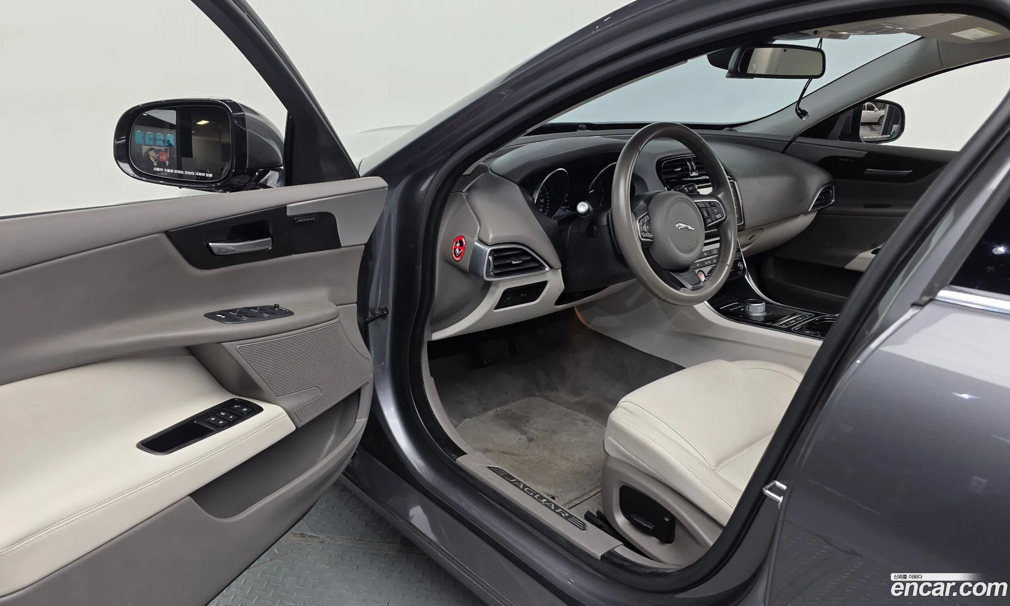 Jaguar XE 2015 — 4