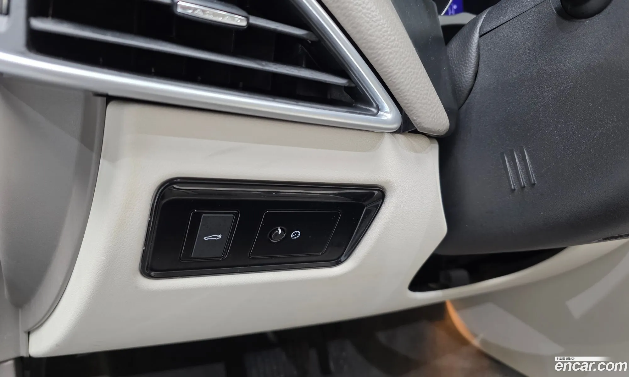 Jaguar XE 2015 — 8